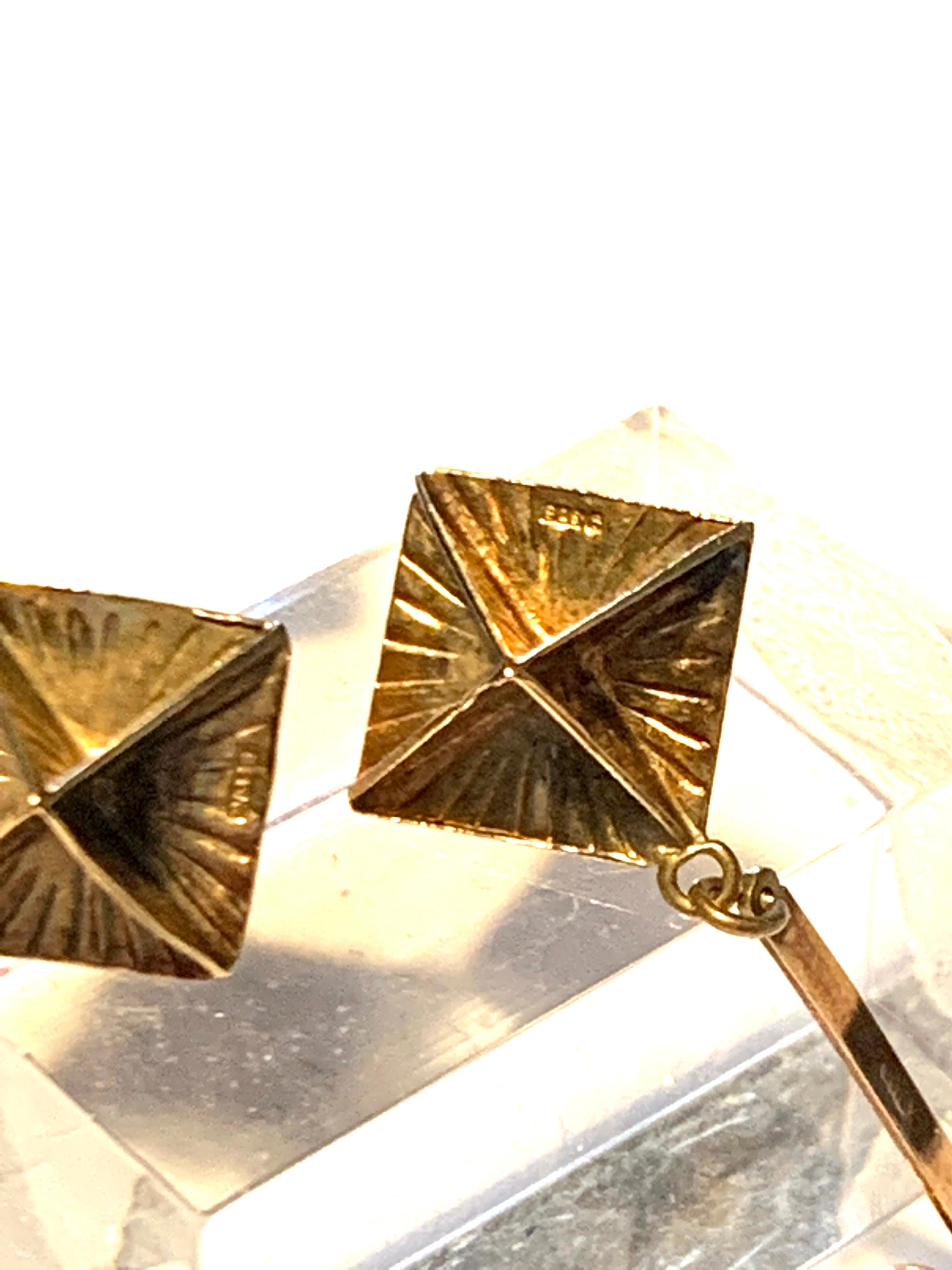 Rare Boucles d'oreilles géométriques en or début 20ème siècle en vente 5