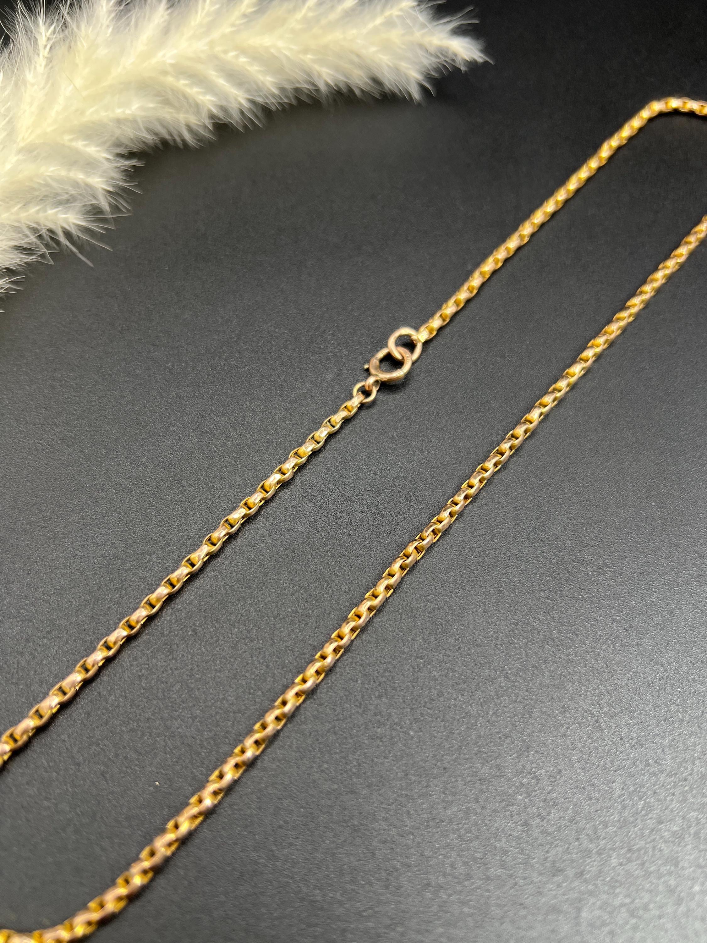 Édouardien 9ct Rose Gold, Edwardian 18 1/2 Inch Oval Faceted Belcher Chain with Bolt Ring en vente