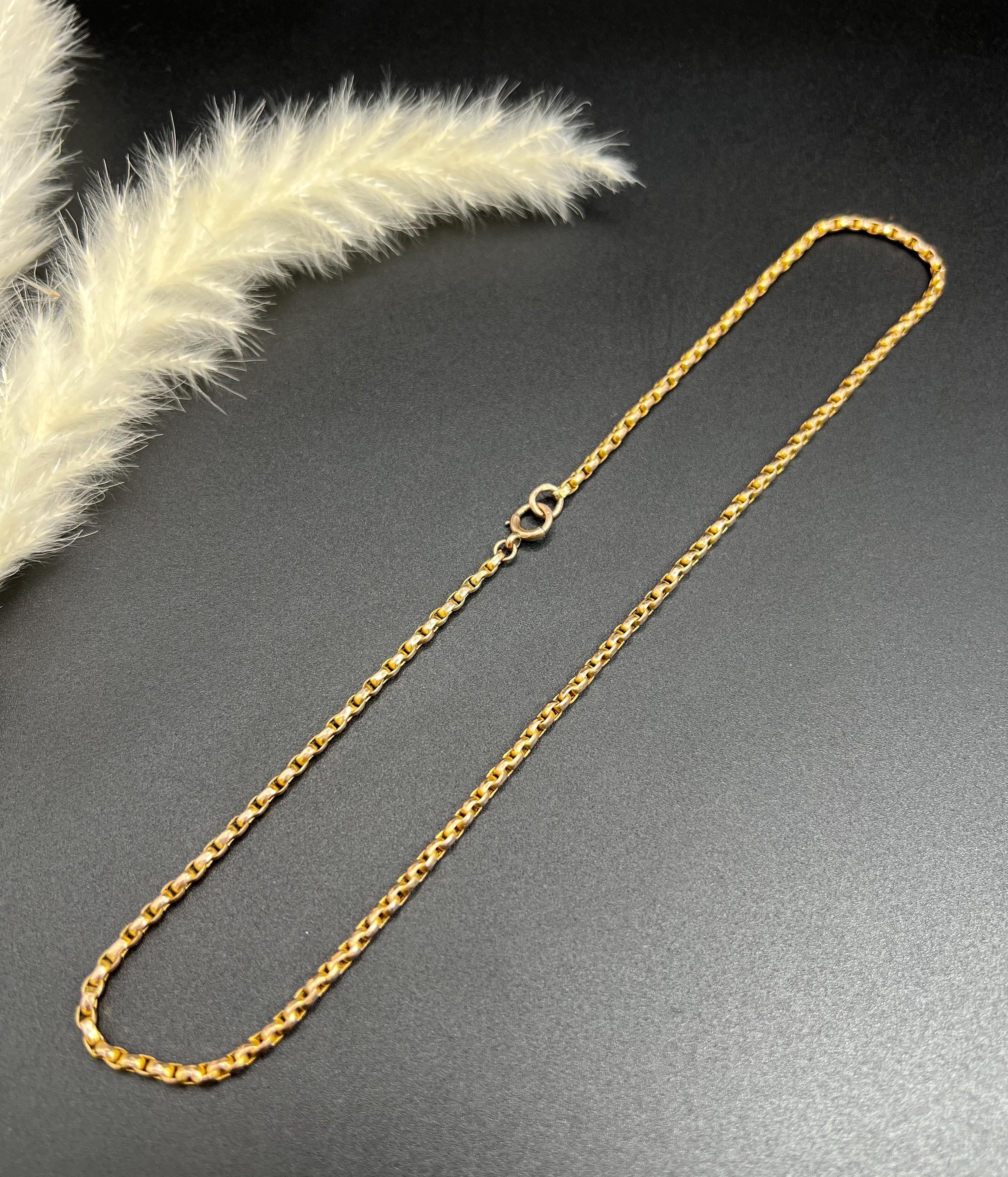 9ct Rose Gold, Edwardian 18 1/2 Inch Oval Faceted Belcher Chain with Bolt Ring Bon état - En vente à Brighton, GB