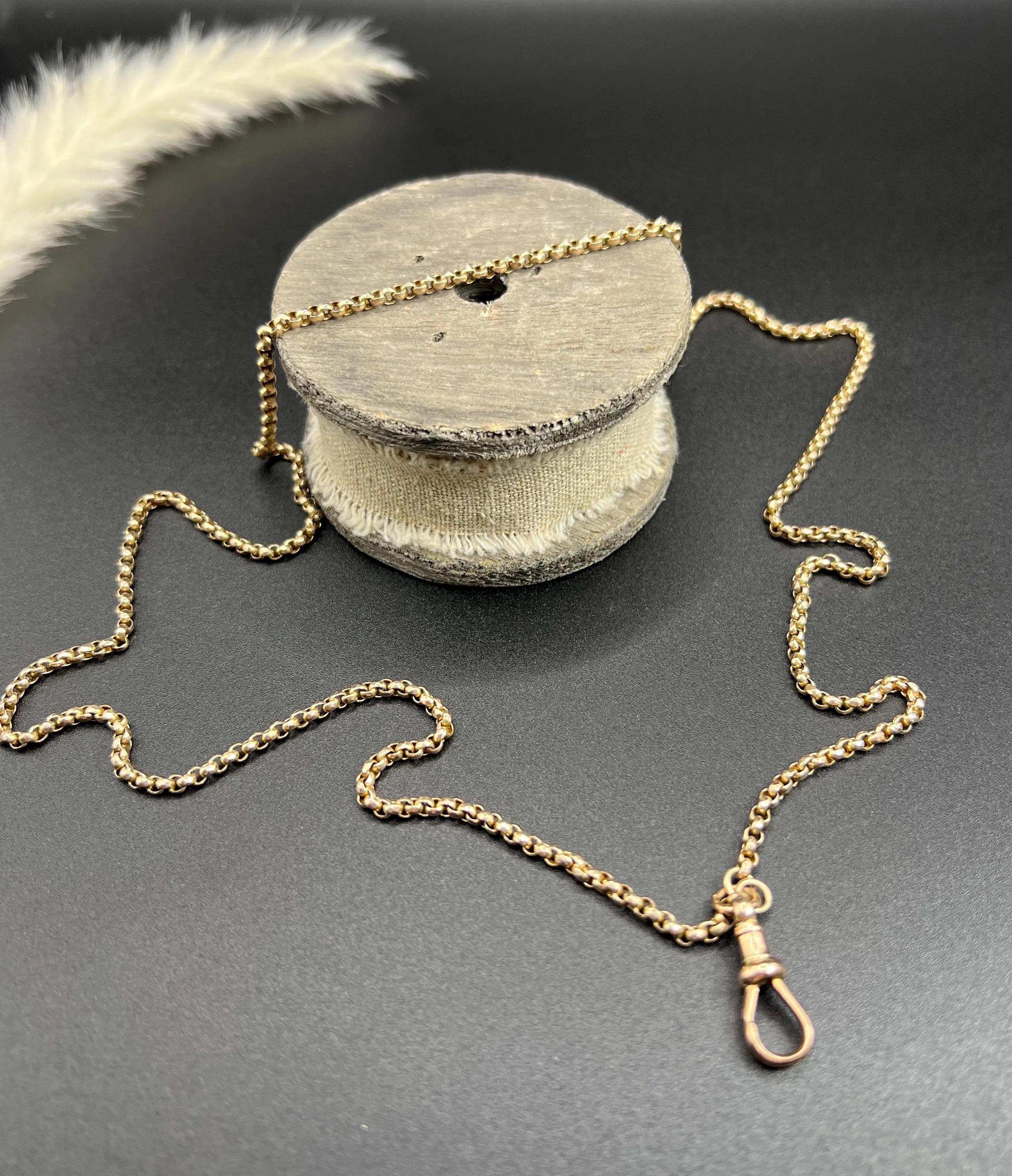 Chaîne de ceinture édouardienne ronde facettée 30 pouces avec fermoir pivotant en or rose 9 carats Unisexe en vente