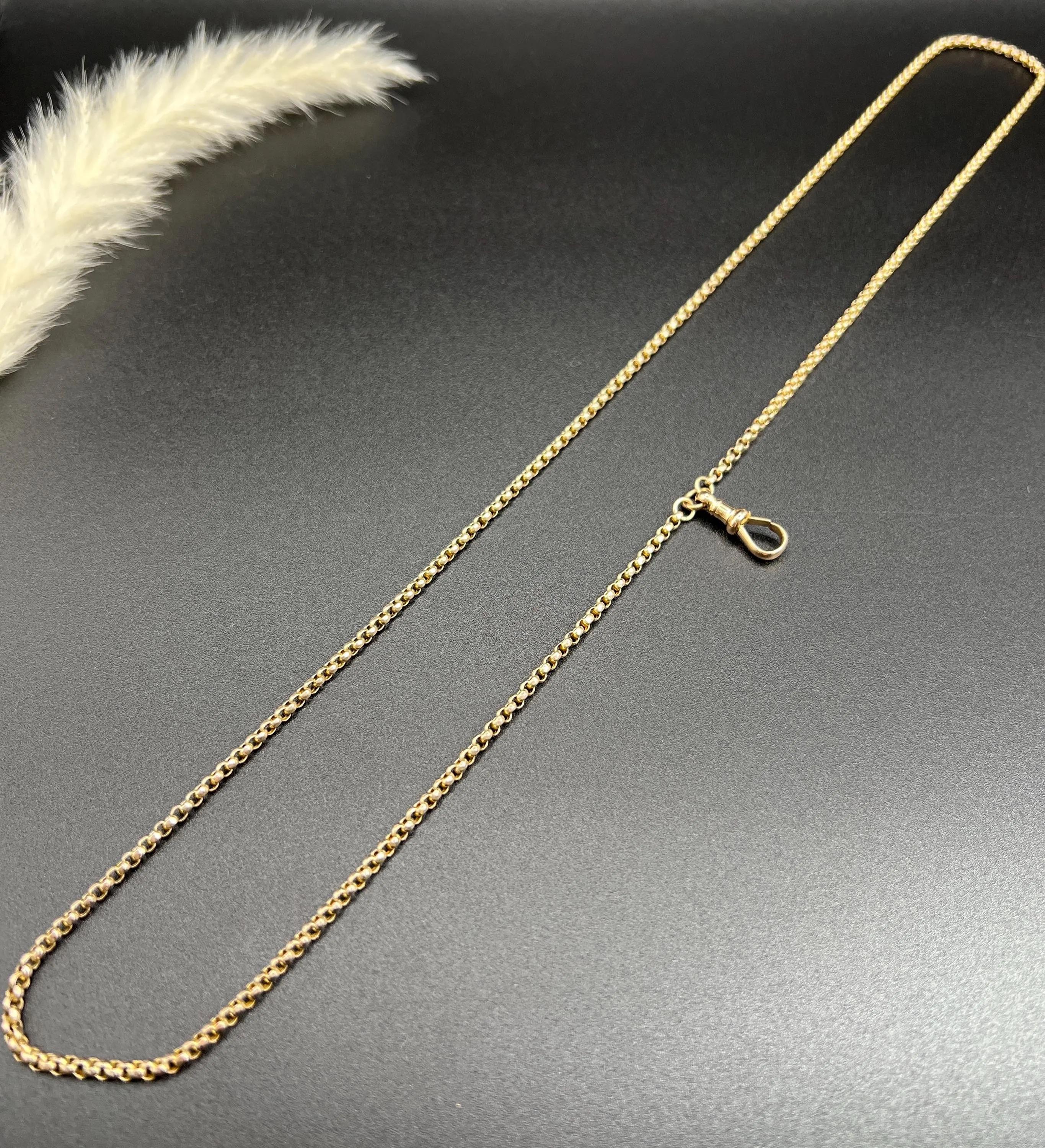 Chaîne de ceinture édouardienne ronde facettée 30 pouces avec fermoir pivotant en or rose 9 carats en vente 4