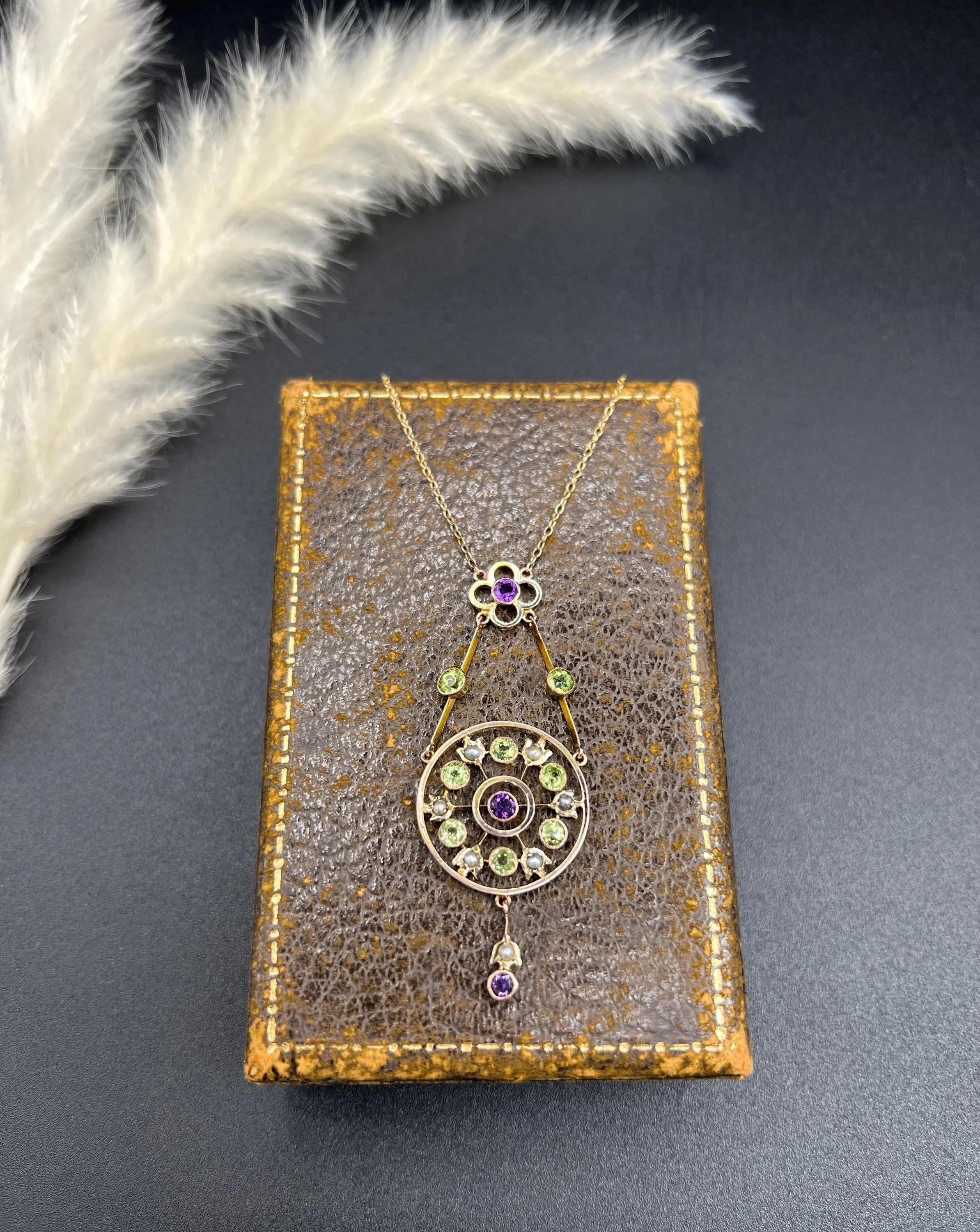 9ct Rose Gold, Edwardian Amethyst, Peridot & Seed Pearl, Suffragette Pendent en venta 5