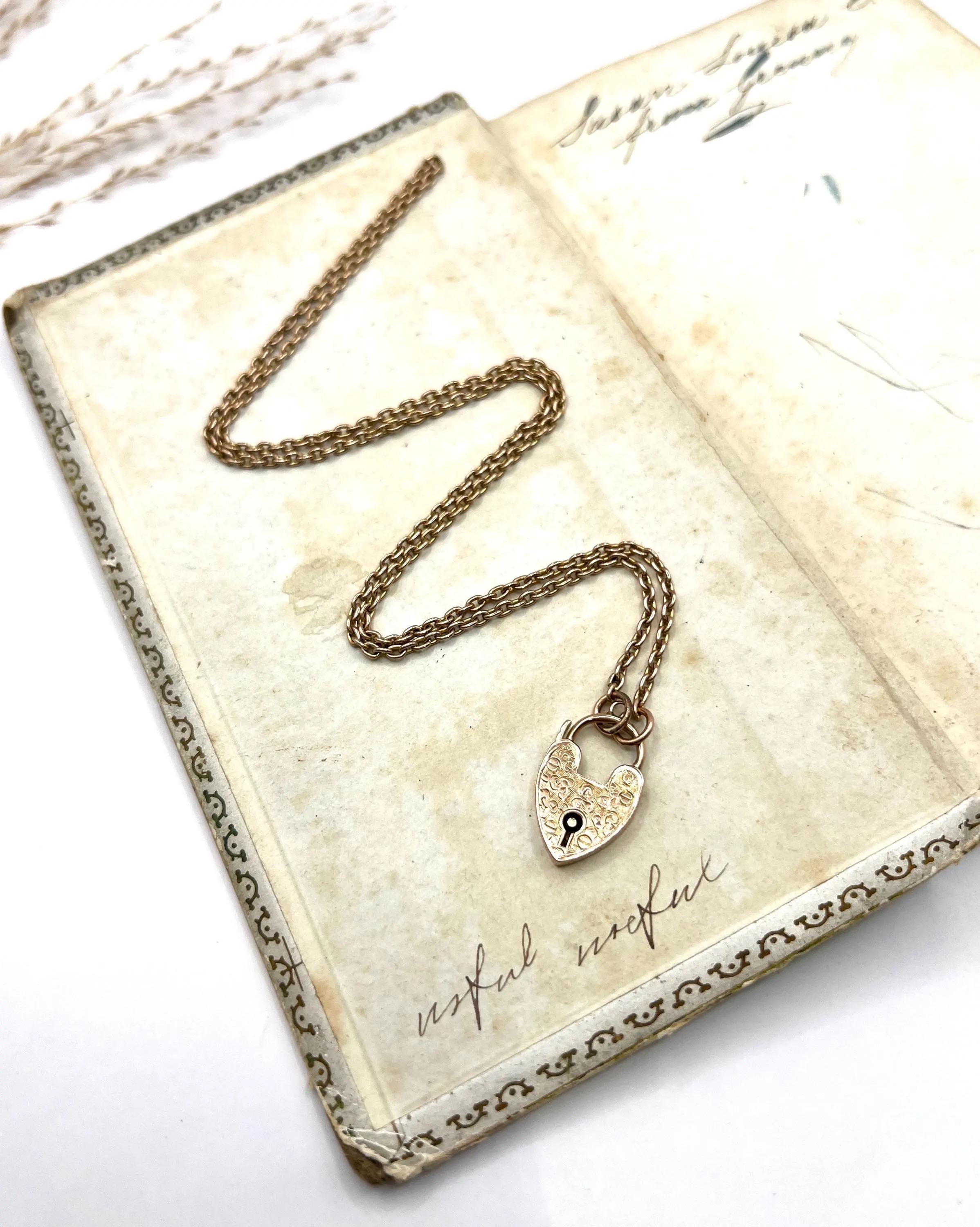 9ct Rose Gold, Edwardian Trace Chain with Fancy Engraved Heart Padlock Clasp For Sale 5