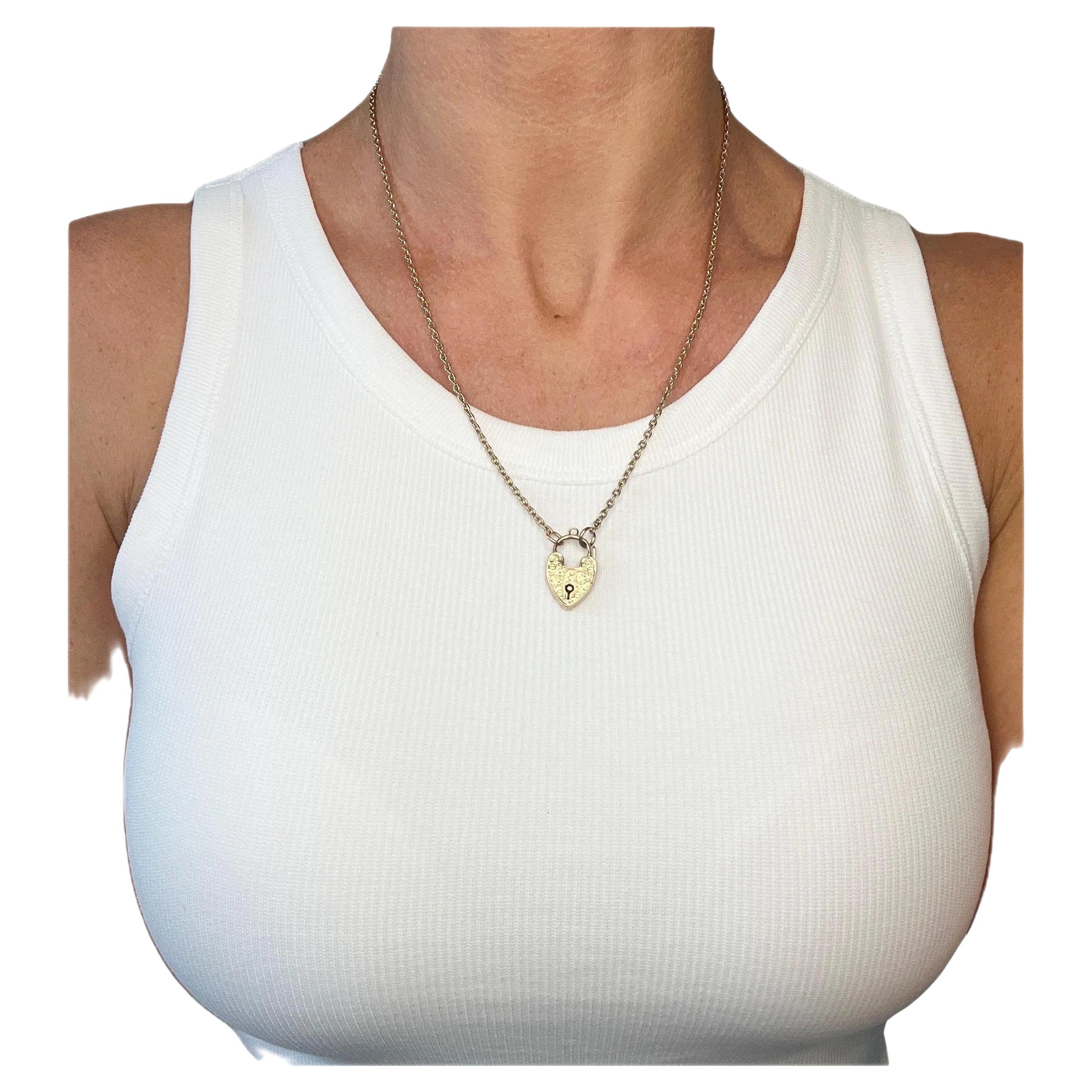 9ct Rose Gold, Edwardian Trace Chain with Fancy Engraved Heart Padlock Clasp For Sale