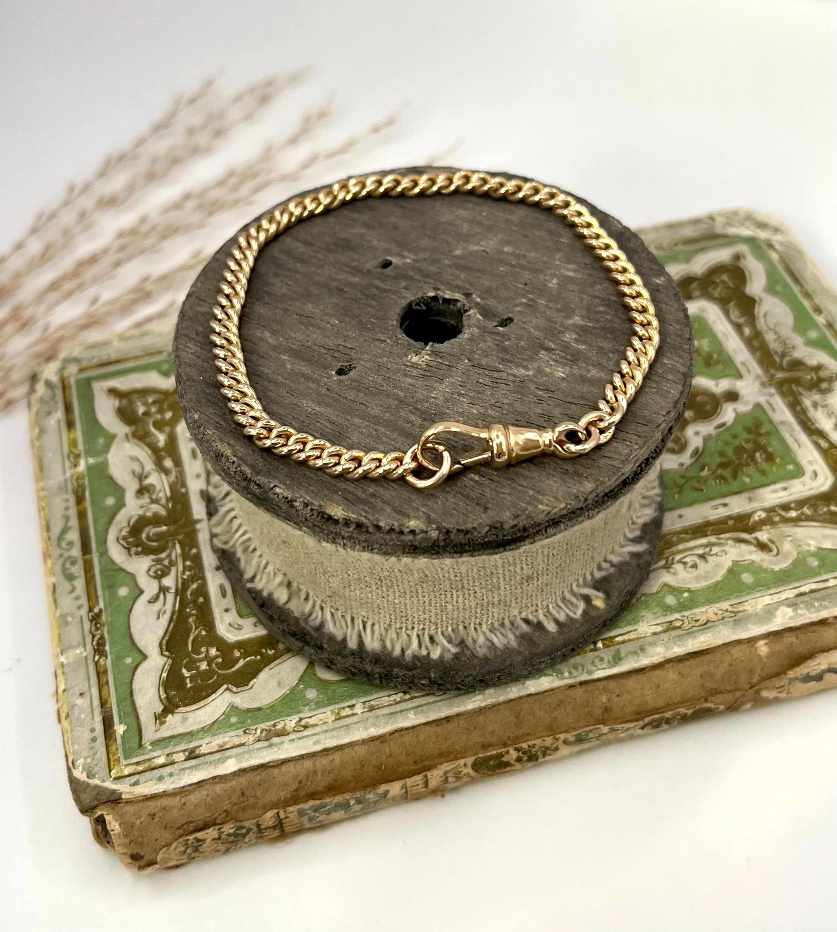 Bracelet à maillons en or rose 9ct, de style victorien, avec fermoir à agrafe en forme de chien, Circa 1900 en vente 3
