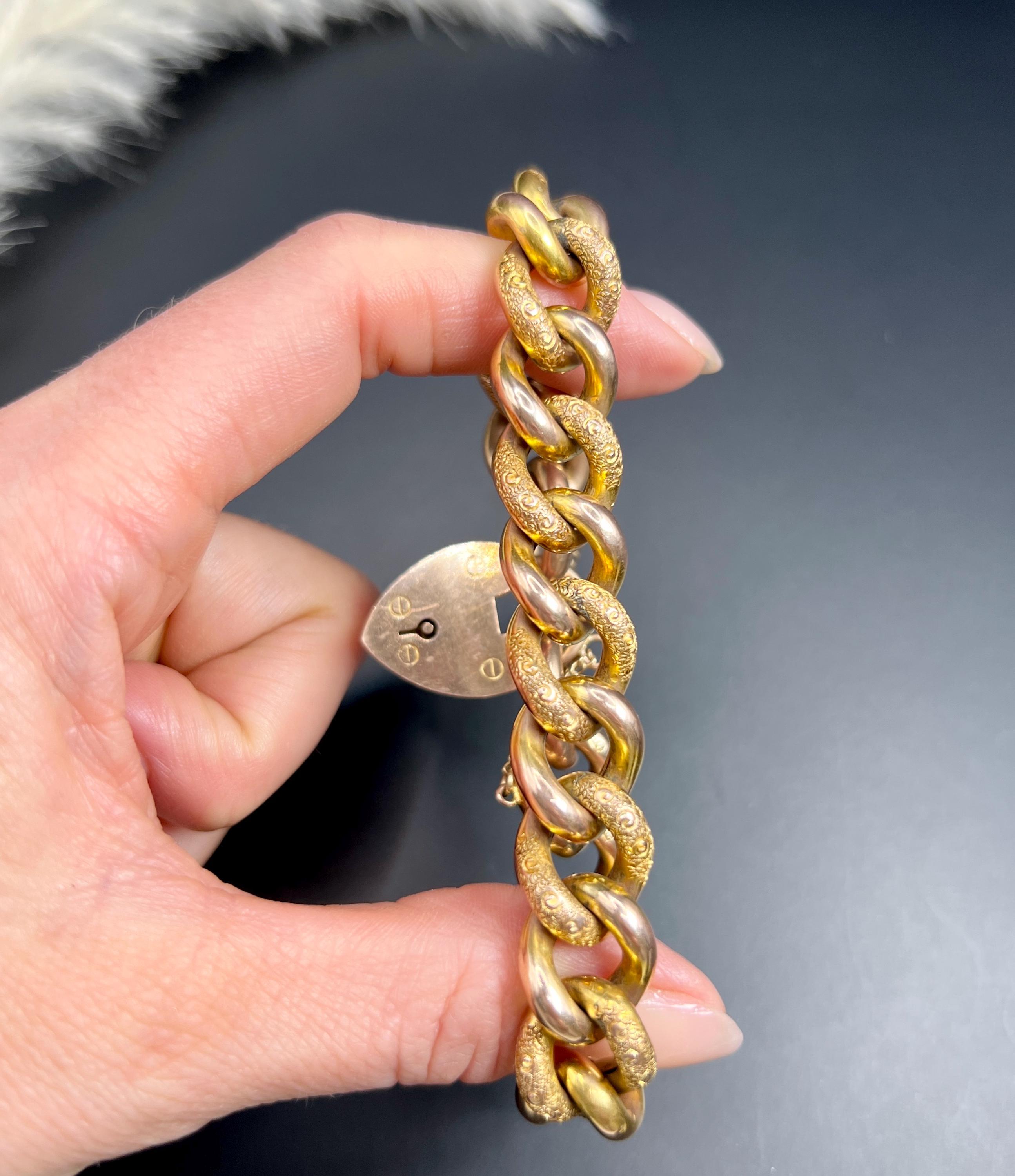 9ct Rose Gold Victorian Night & Day Floral Patterned Curb Bracelet Heart Padlock For Sale 2