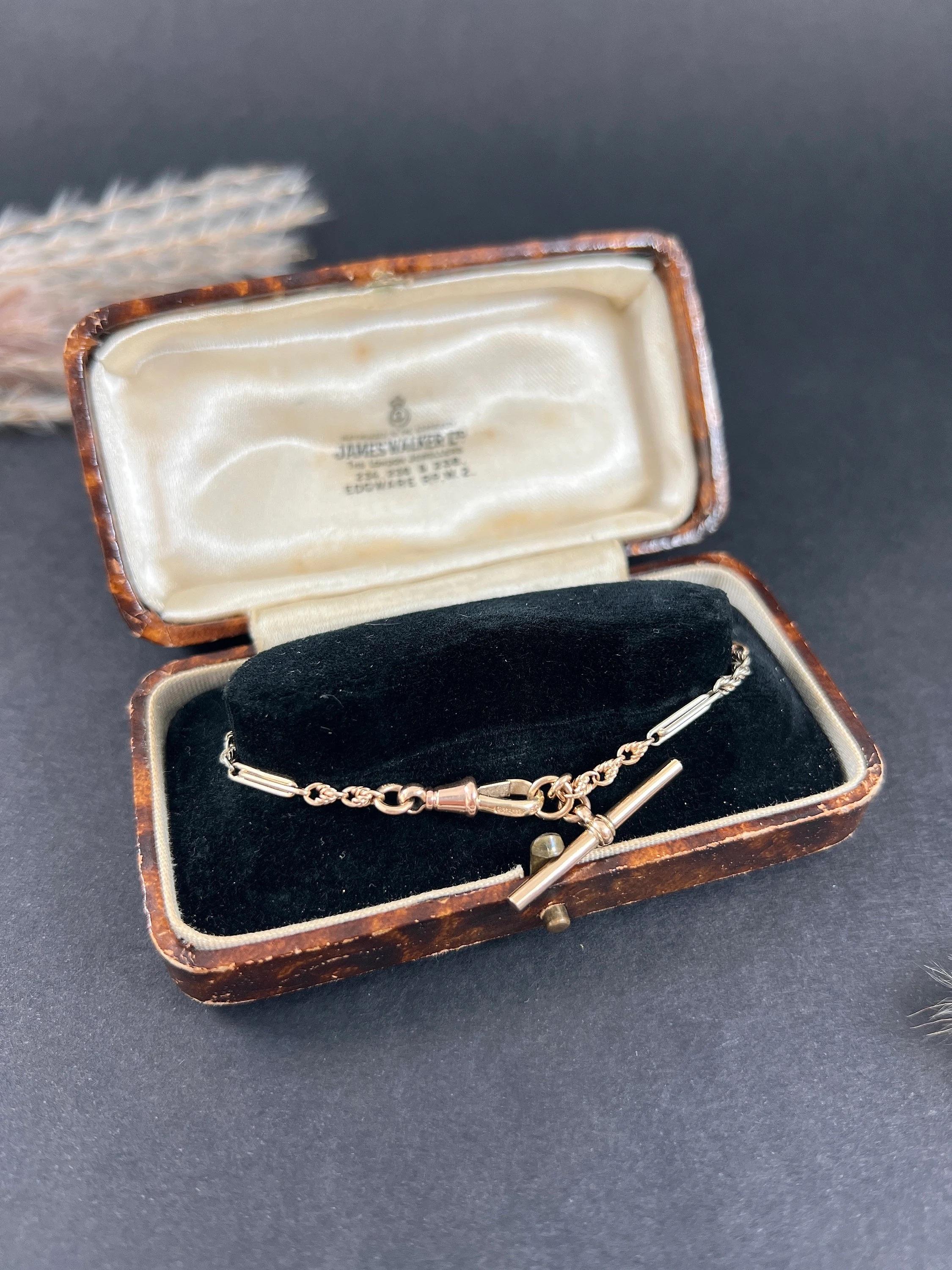 9ct Two Colour Gold Edwardian Paperclip Knot Link Bracelet T Bar & Swivel Clasp In Good Condition In Brighton, GB