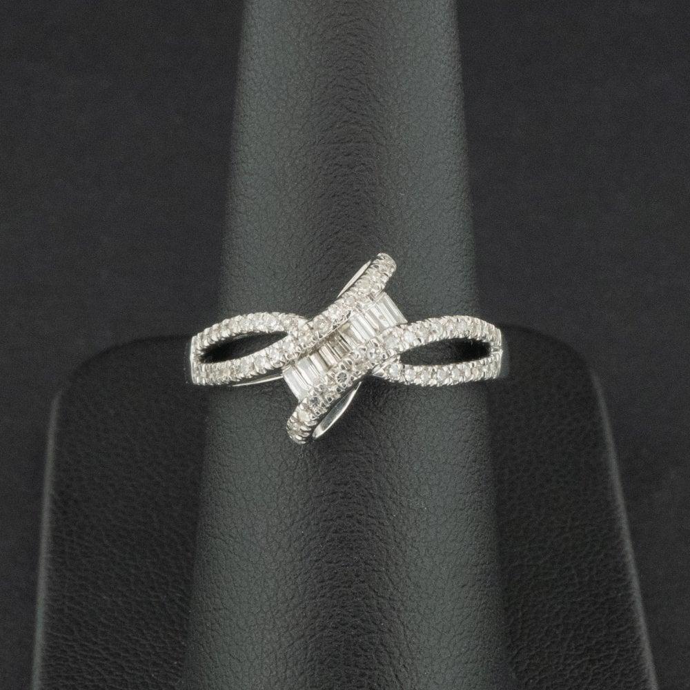Baguette Cut 9ct White Gold 0.68ct Diamond Twist Ring Size O 3.5g Code: NEW006633 For Sale