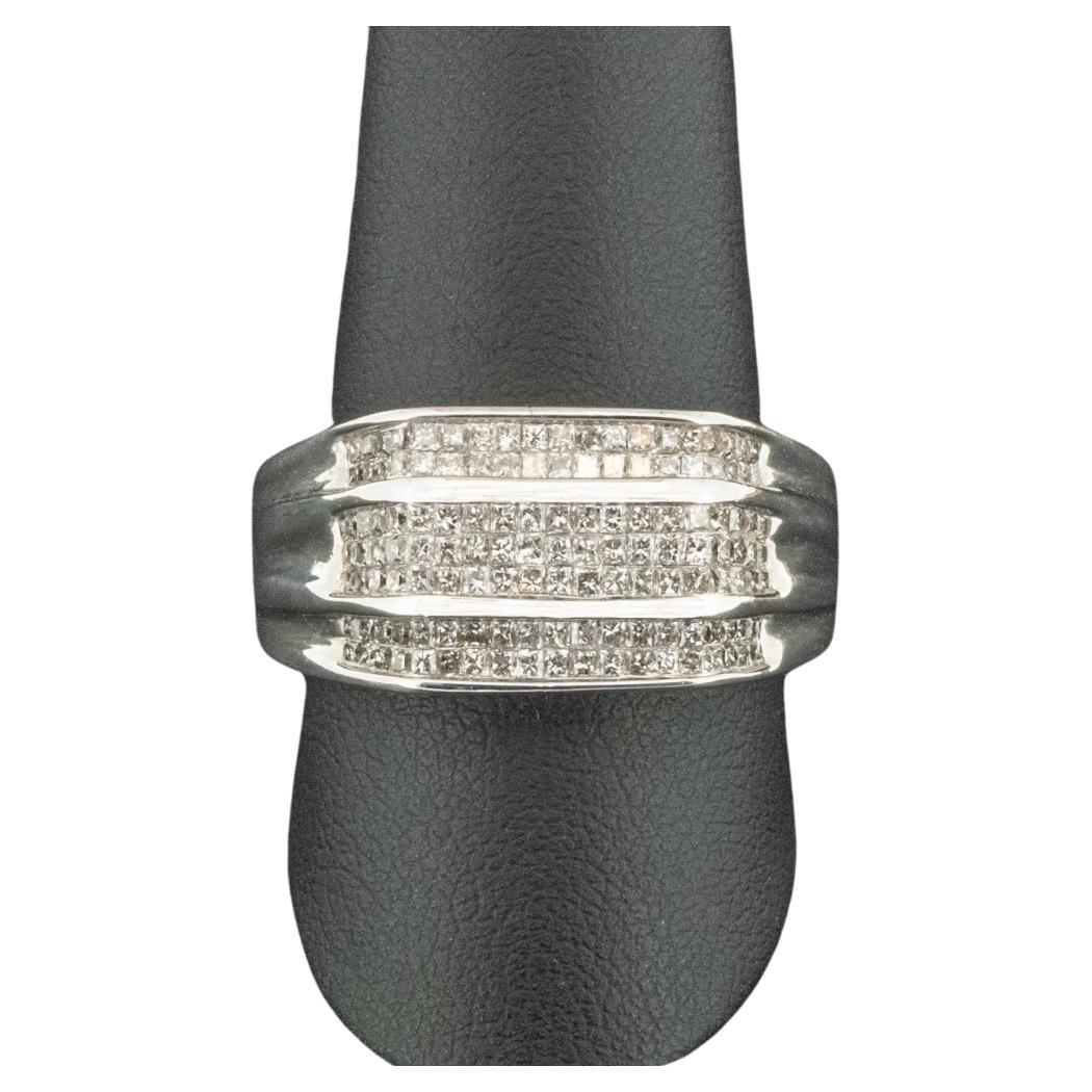 Condition: Pre-owned with mild/light scratches
Material: 9ct White Gold 
Hallmarked: Yes
Main Stone Identity: Diamond
Main Stone Colour/Clarity: H-I/Si2
Main Stone Total Carat Weight: Approx 1.33ct 
Item Weight: 9.8g
Size: UK S
Ring Band Width: 3mm