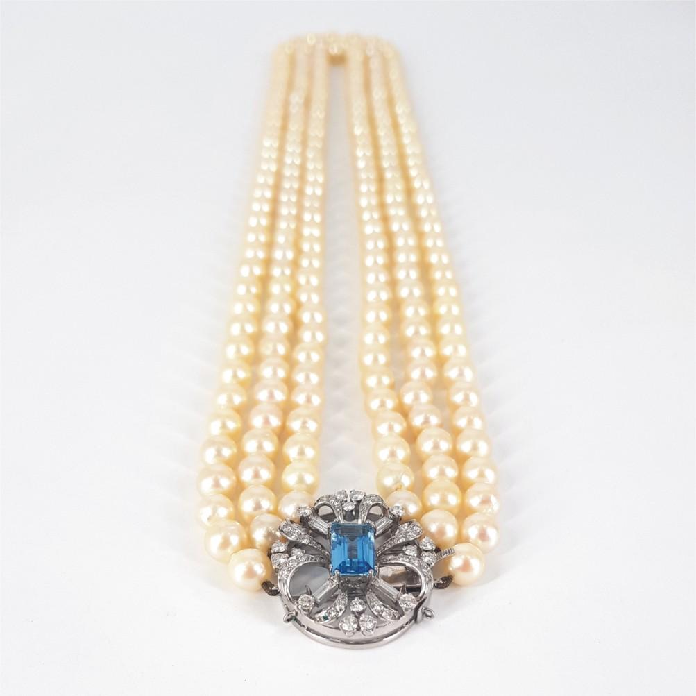 9ct White Gold Aquamarine & Diamond Pearl Necklace For Sale 3