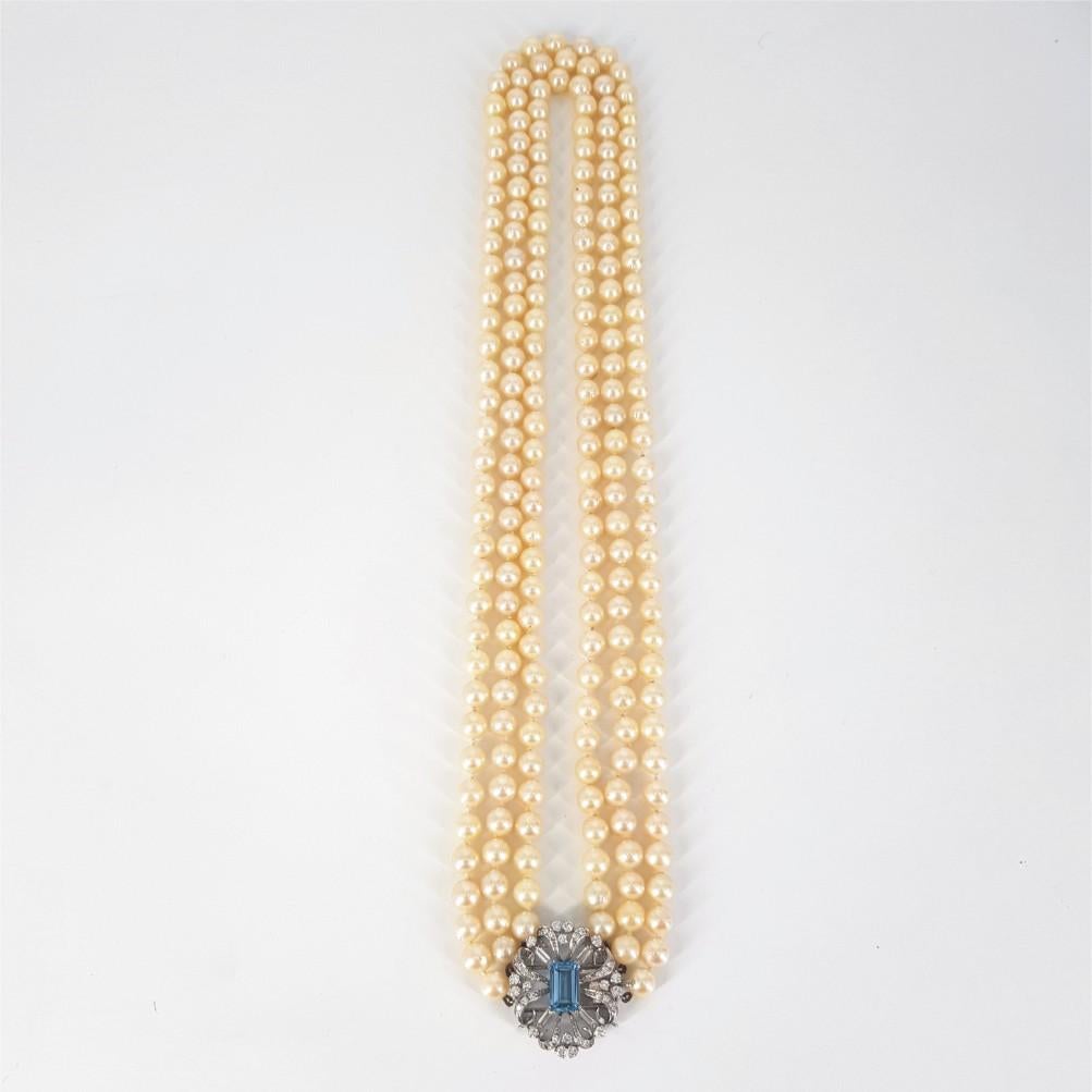 9ct White Gold Aquamarine & Diamond Pearl Necklace For Sale 4