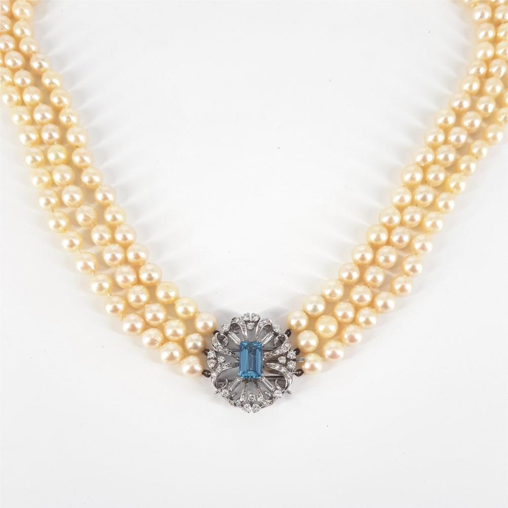 Baguette Cut 9ct White Gold Aquamarine & Diamond Pearl Necklace For Sale