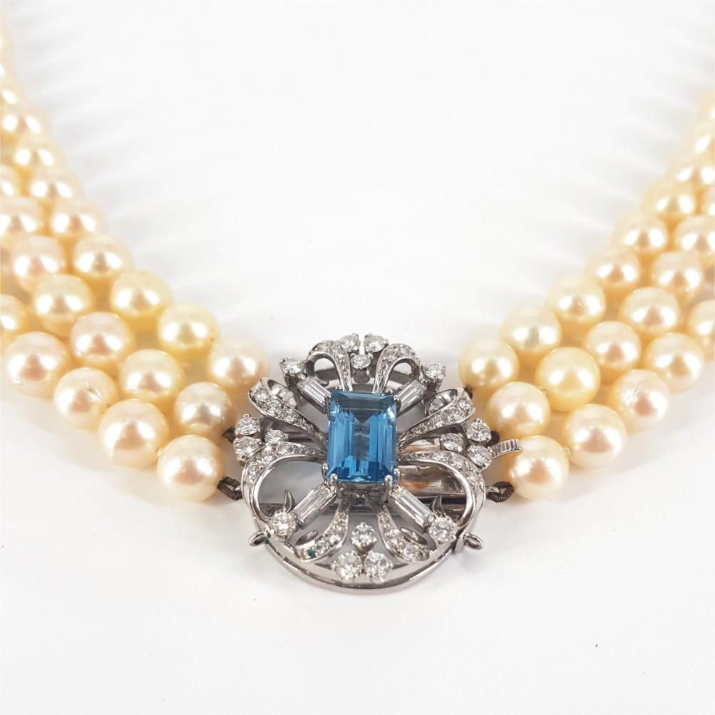 9ct White Gold Aquamarine & Diamond Pearl Necklace In Good Condition For Sale In Cape Town, ZA