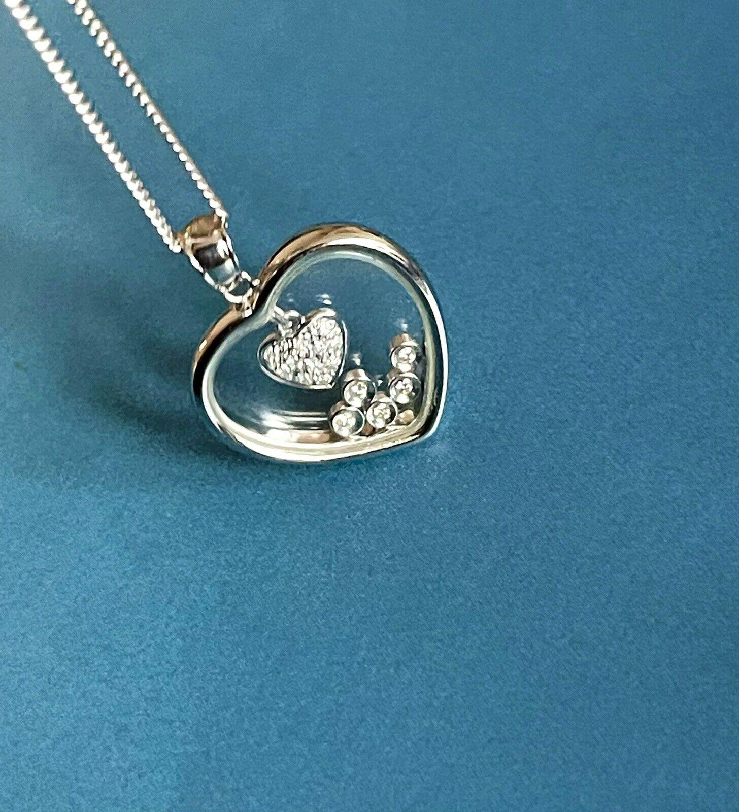 9ct White Gold Dancing Diamond Necklace 0.22ct Floating Diamond Heart Pendant Ch For Sale 2