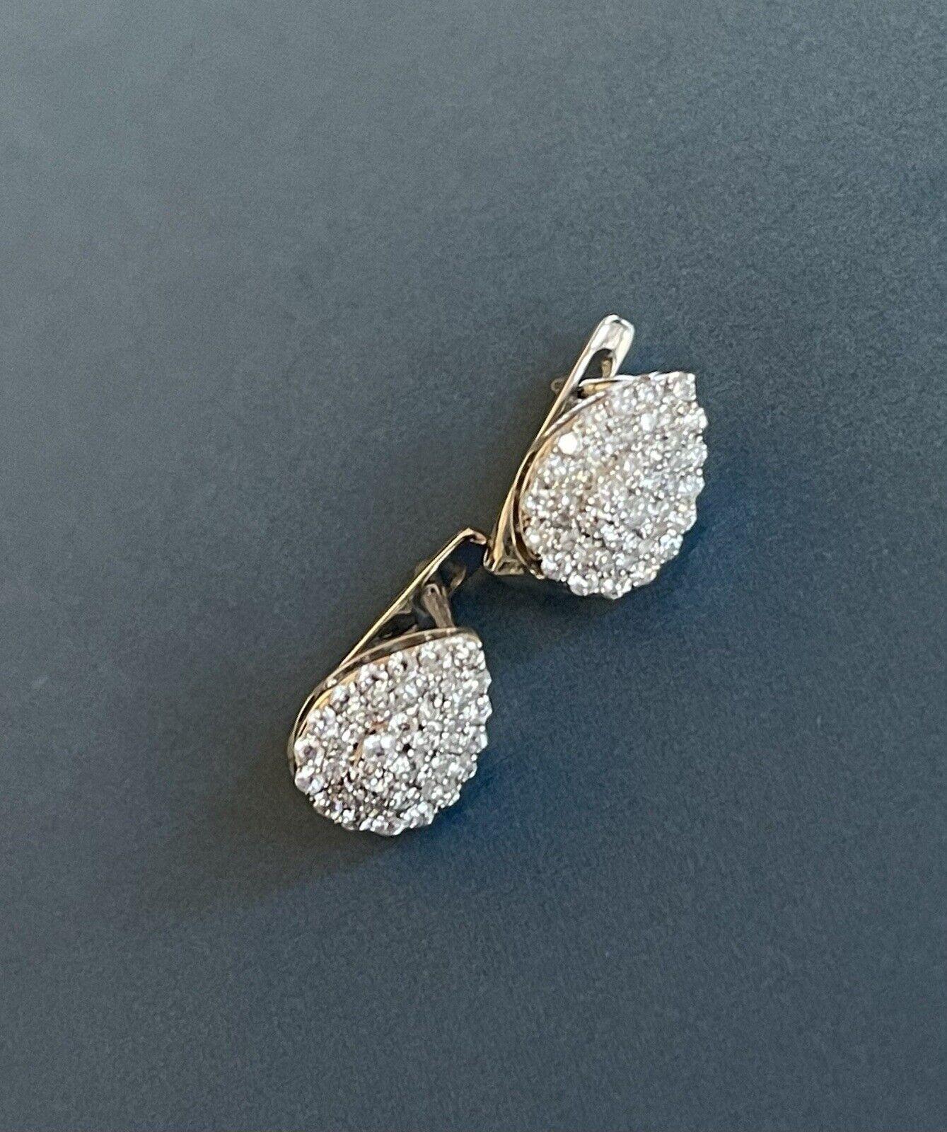 9ct White Gold Diamond Earrings 0.50ct Teardrop halo cluster leverbacks hoops In New Condition For Sale In Ilford, GB