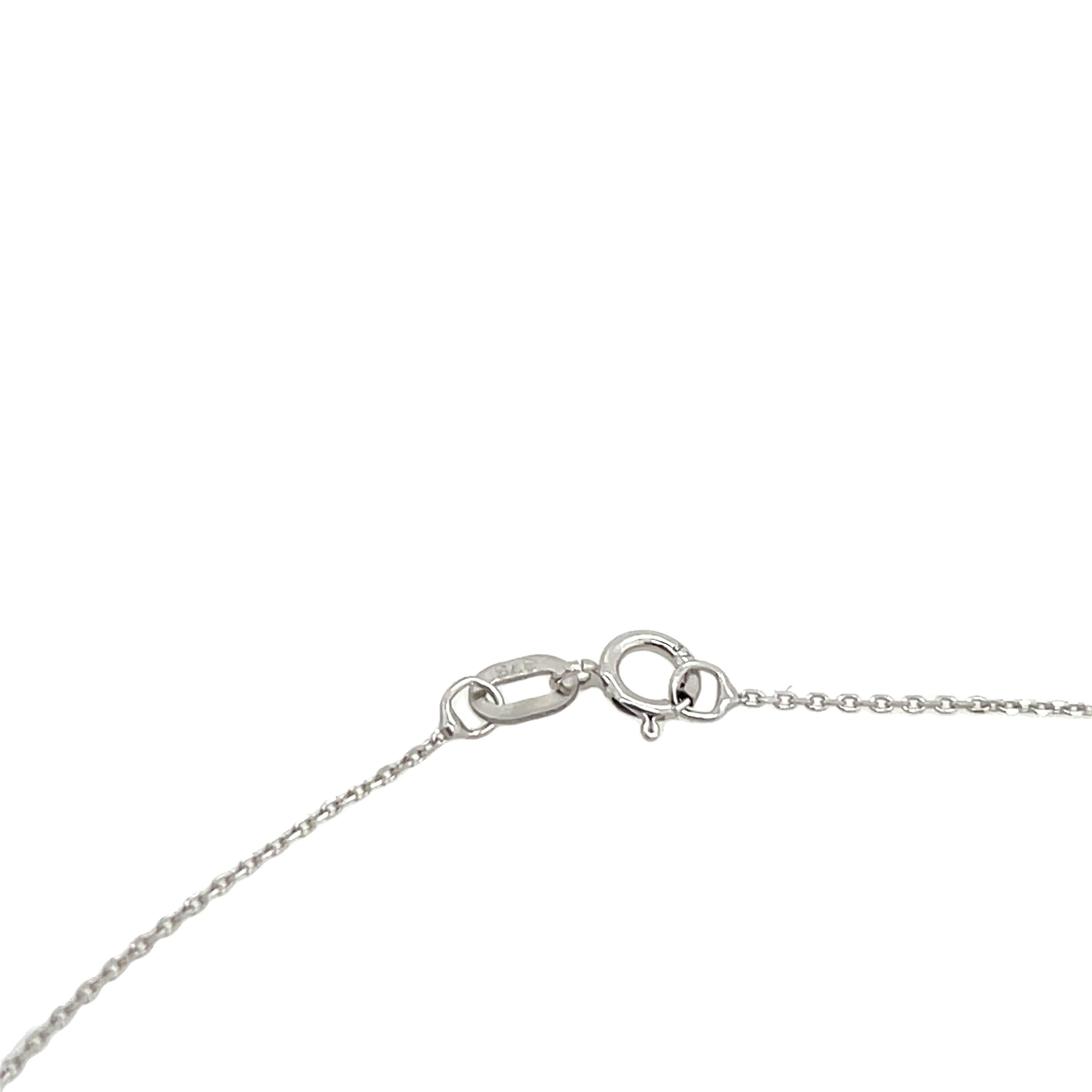 Taglio rotondo Ciondolo Horn in oro bianco 9ct con pavé di diamanti in vendita