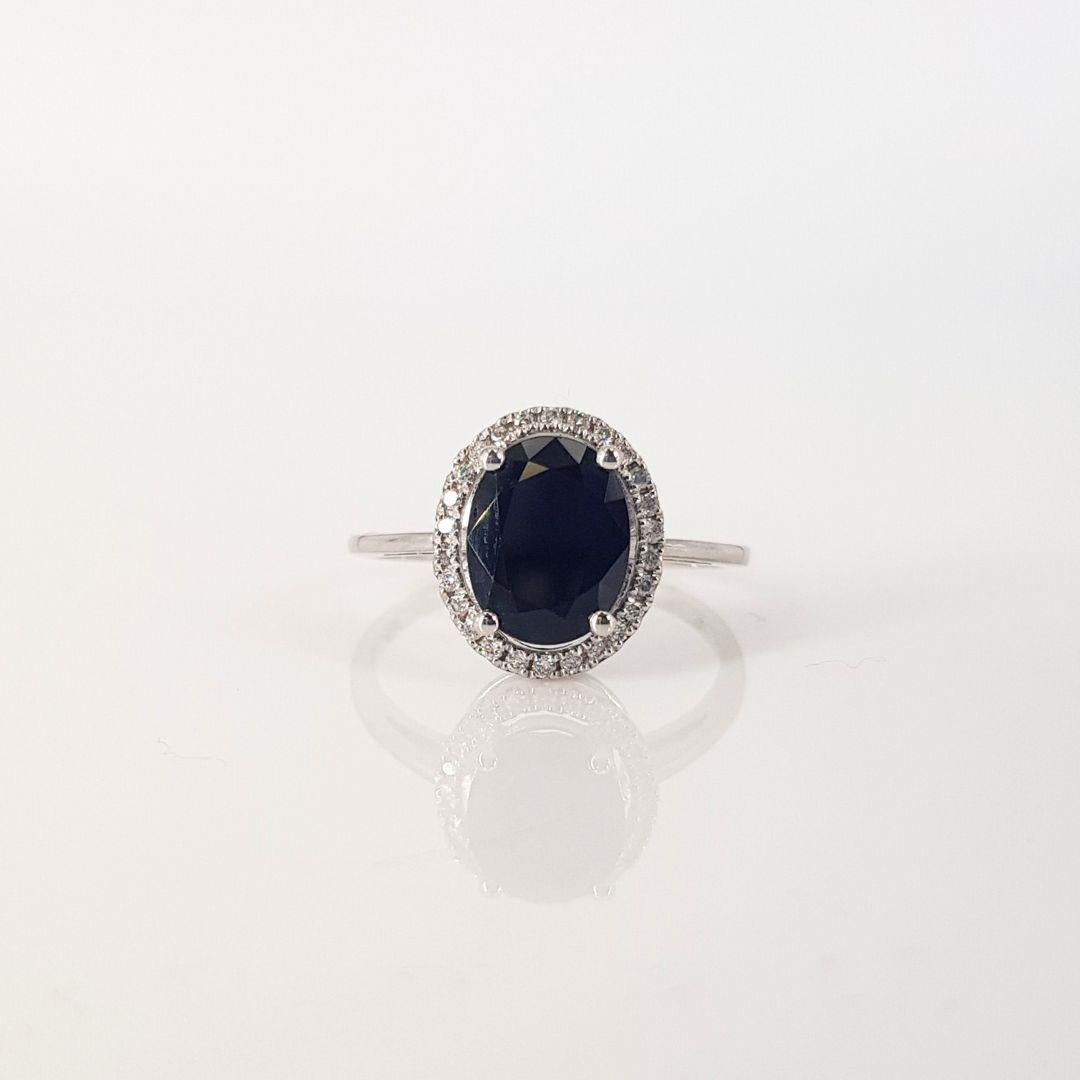 Oval Cut 9ct White Gold Sapphire Ring For Sale