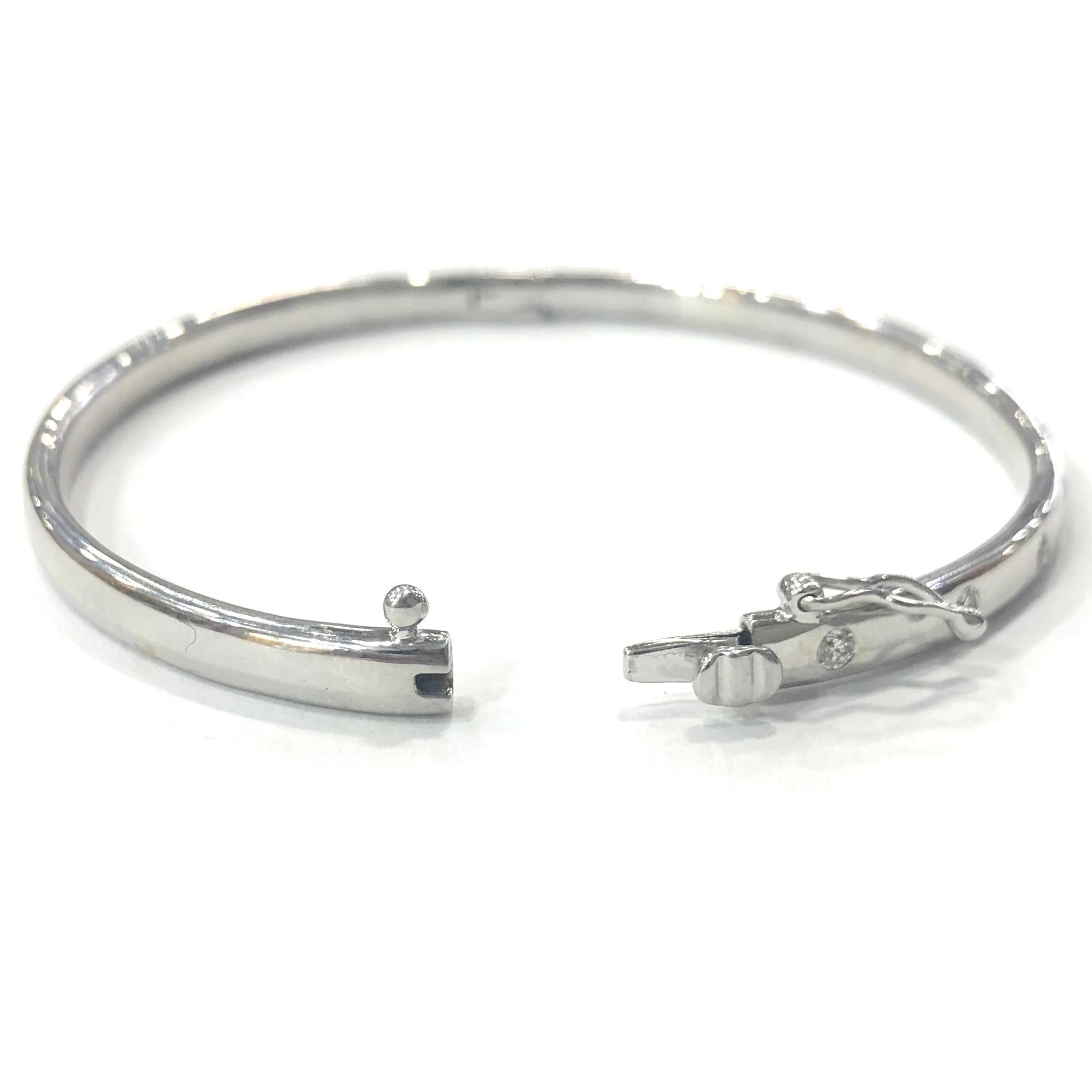 Women's or Men's 9 Carat White Gold Solid Hinged Diamond Bangle For Sale