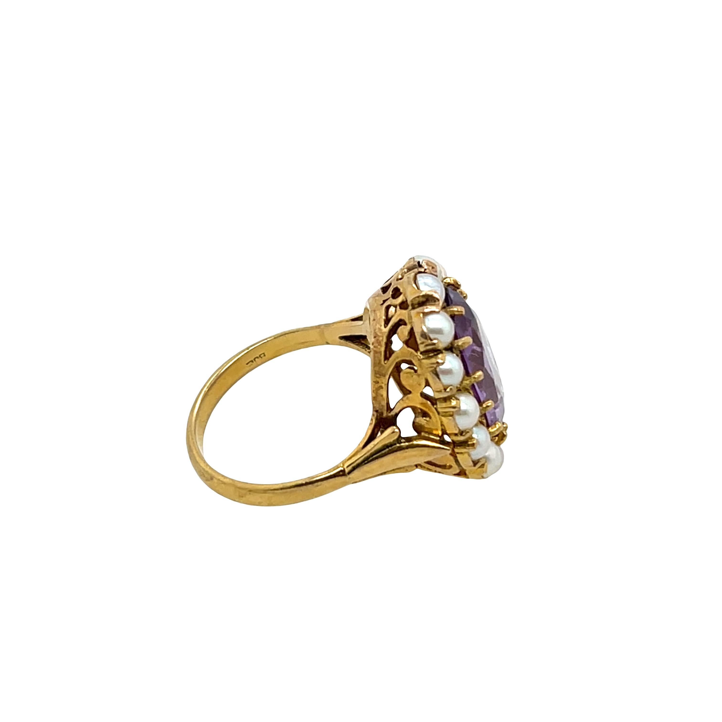 Anello in oro giallo 9ct con ametista e perle a raggiera in vendita 1