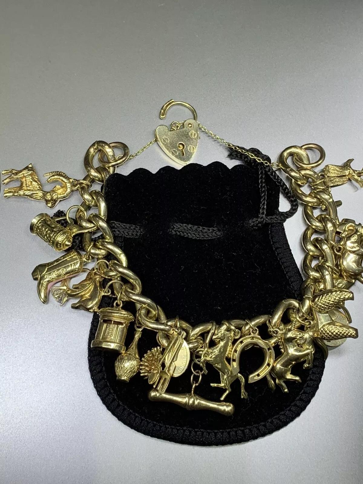 Bracciale Charme Antiques in oro giallo 9 ct. in vendita 4