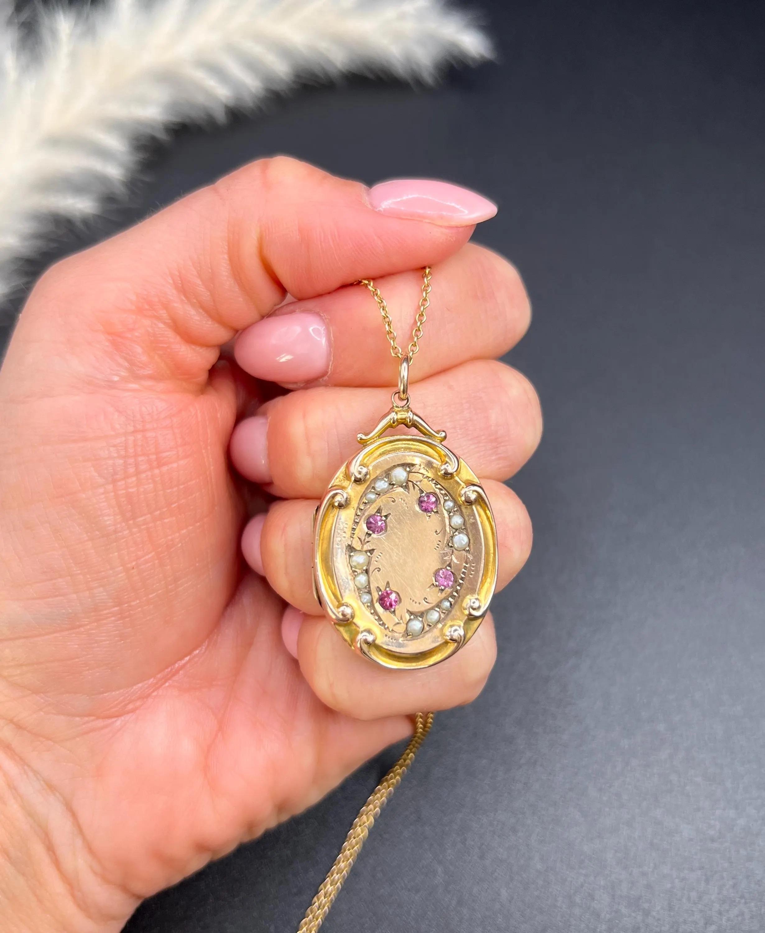 9ct Yellow Gold Back & Front, Edwardian Floral Seed Pearl Set Oval Locket im Zustand „Gut“ im Angebot in Brighton, GB