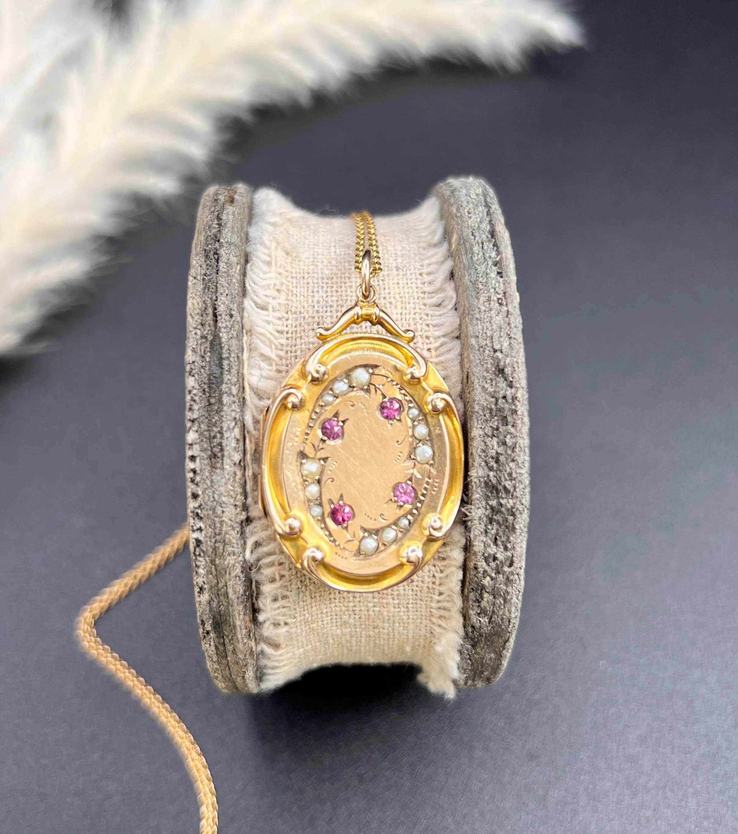 9ct Yellow Gold Back & Front, Edwardian Floral Seed Pearl Set Oval Locket im Angebot 4