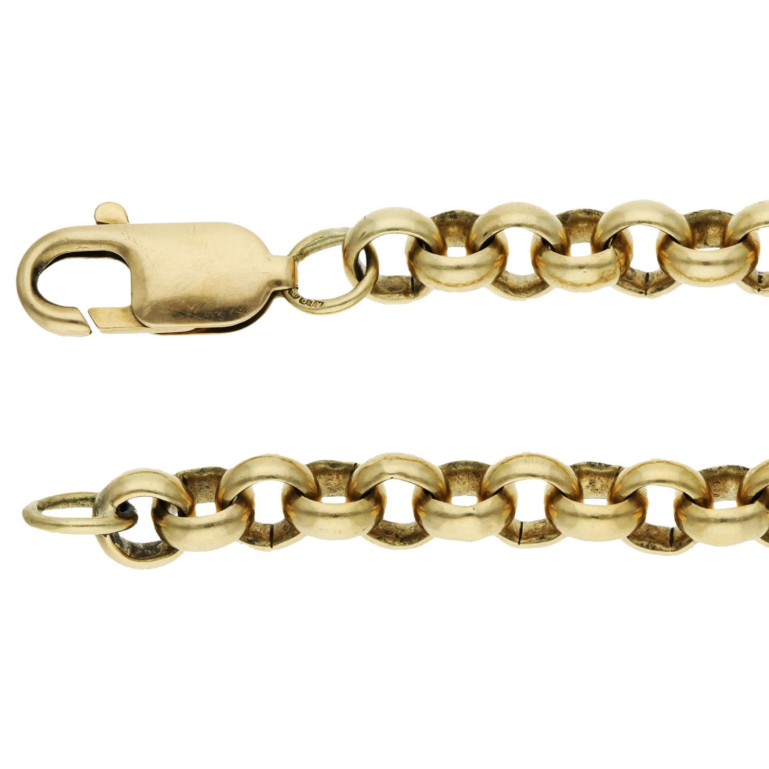 Looking for a stylish and versatile bracelet to add to your collection? Check out our Pre-Owned 9ct Yellow Gold Belcher Link Bracelet! Crafted from high-quality yellow gold, this stunning bracelet features a classic belcher link design that's both