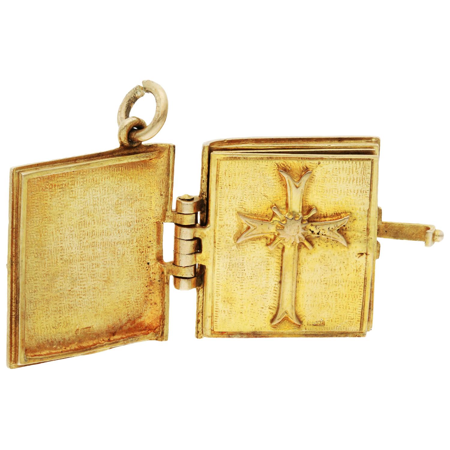 9ct Yellow Gold Bible Charm In Good Condition In Birmingham, GB