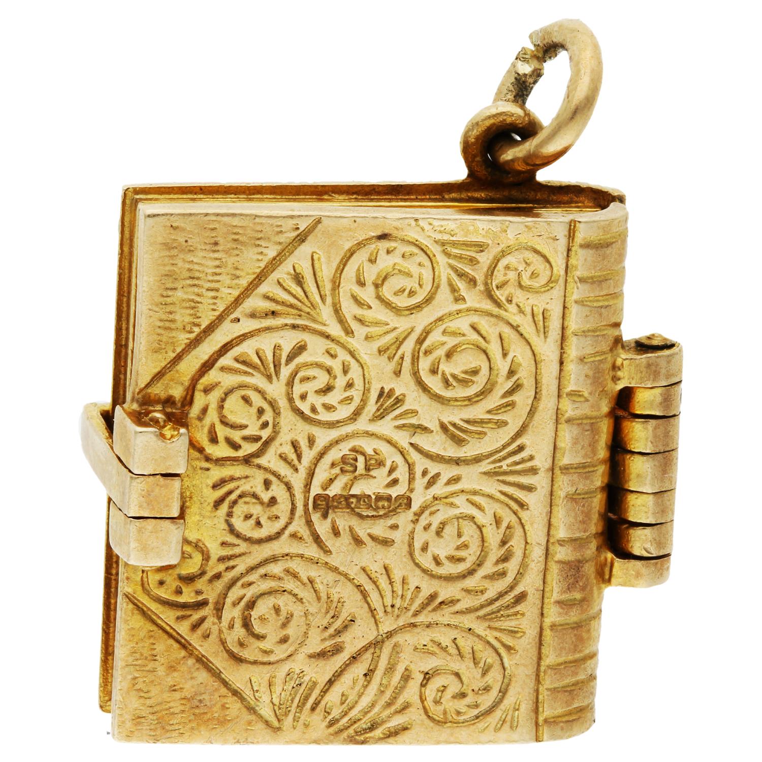 9ct Yellow Gold Bible Charm 2