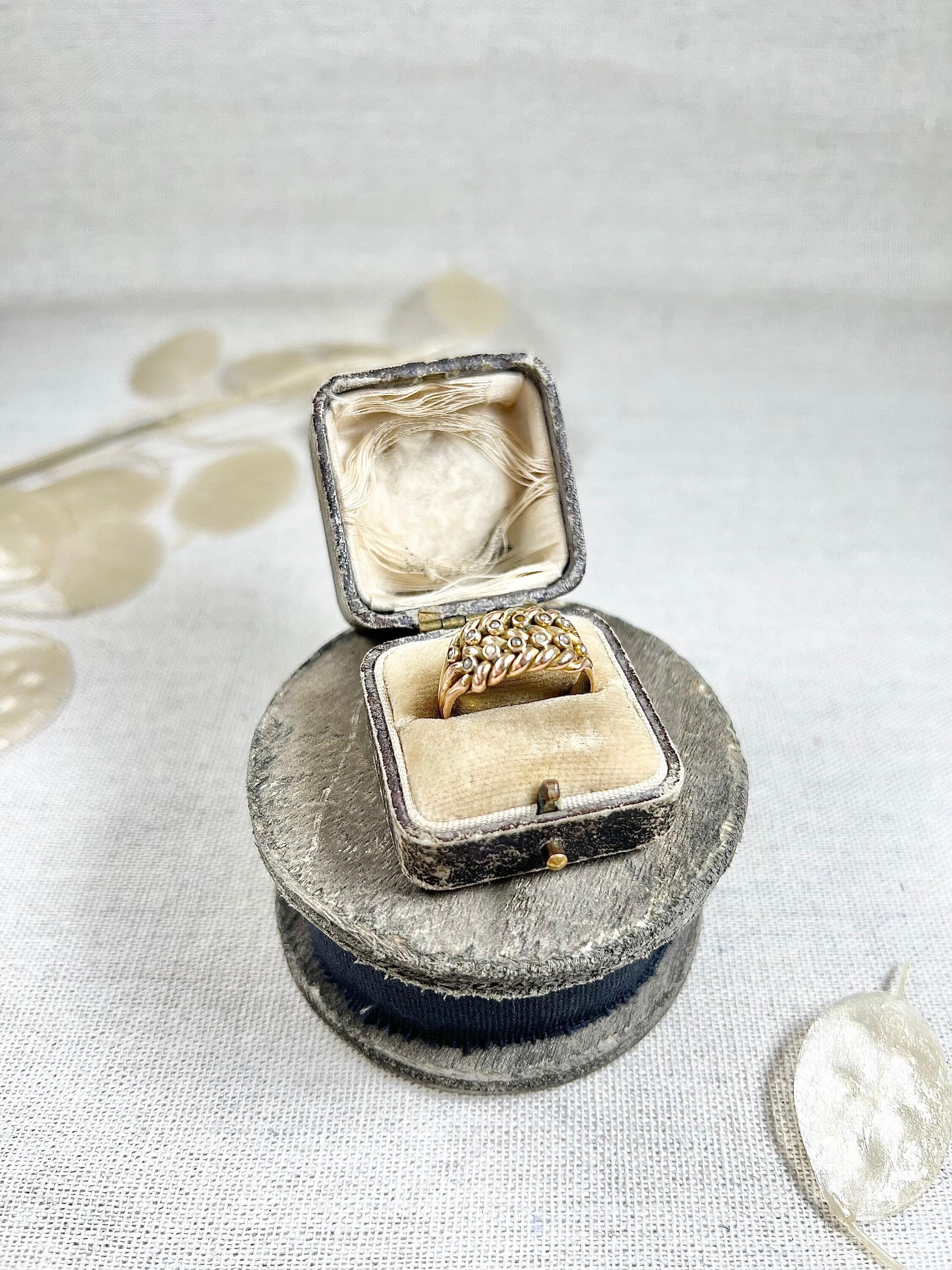 9ct Yellow Gold Birmingham Hallmarked Victorian Seed Pearl Set Keepers Ring For Sale 1