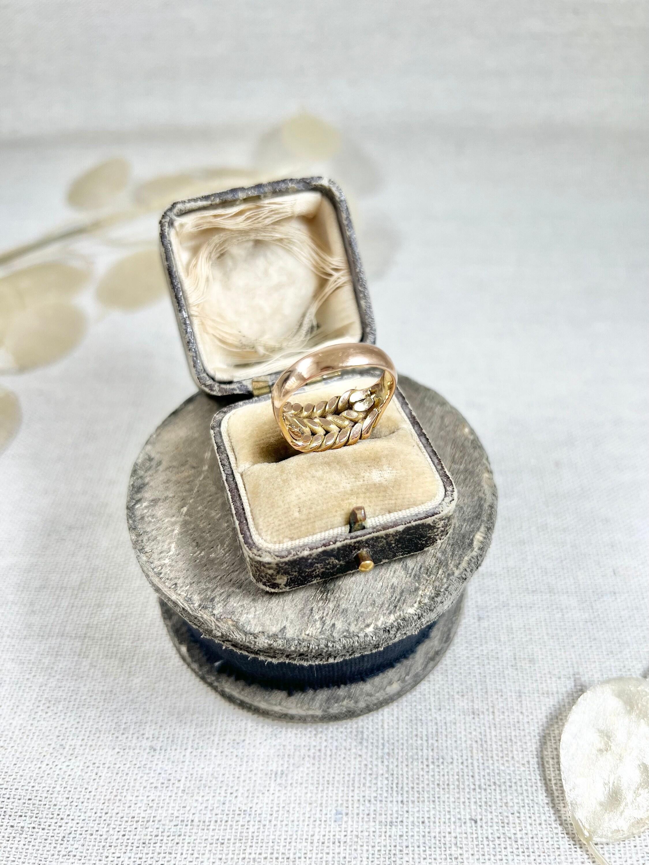 9ct Yellow Gold Birmingham Hallmarked Victorian Seed Pearl Set Keepers Ring For Sale 2