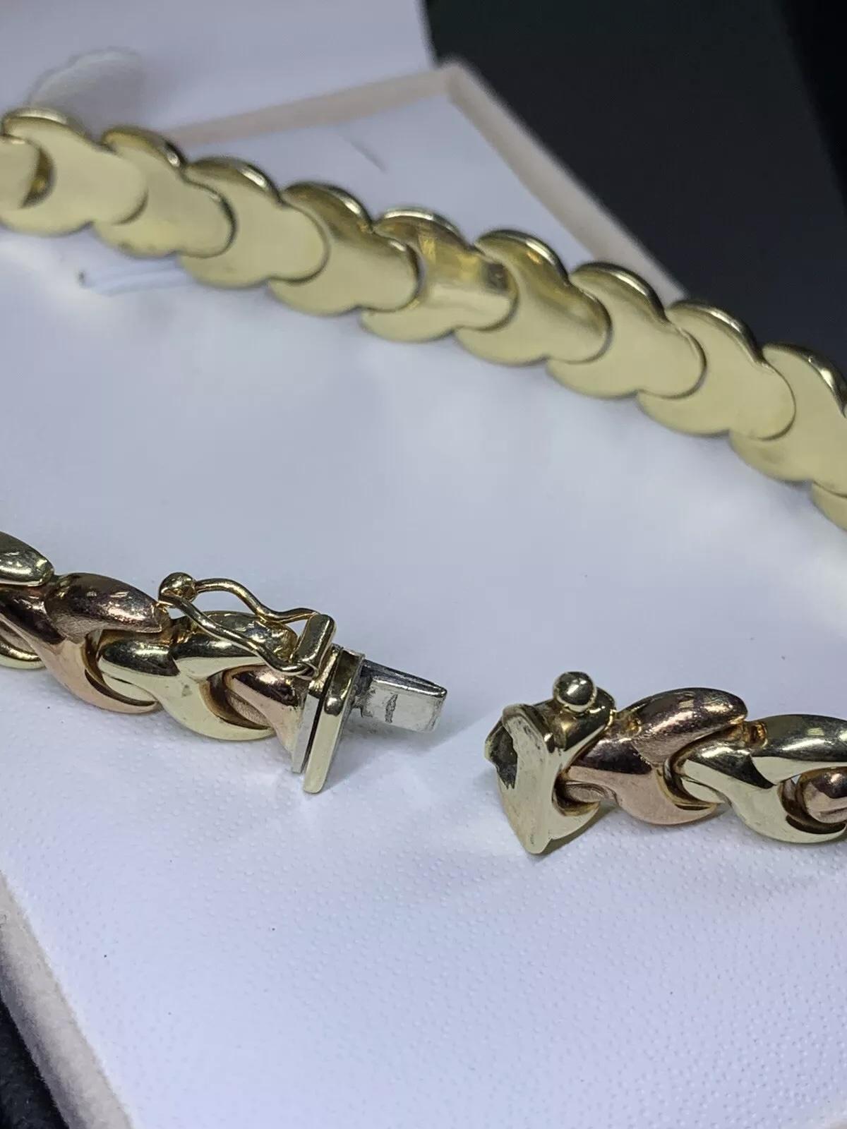 Bracelet à maillons cubains en or jaune 9 ct. en vente 1