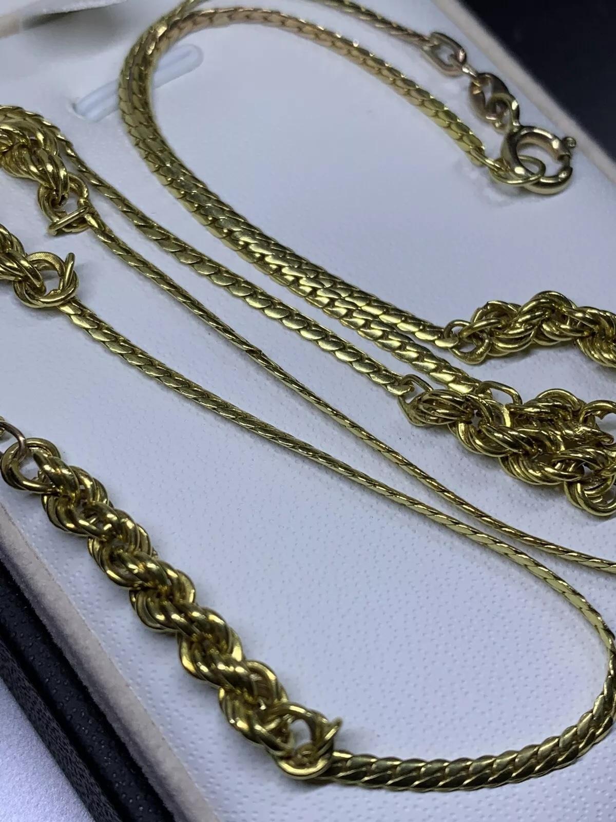 9ct Yellow gold chunky curb cuba link and rope chain combination chain necklace 22 inches length.
Chunky large 9k yellow gold rope chain necklace with fox tail chain.
Hallmarked
Length 22 inches
Weight 7.1g
Please note chain with a few defects, see