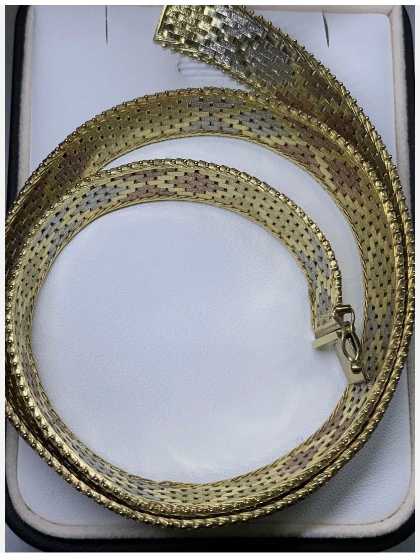Women's 9ct Yellow Gold Chunky Tank Cuban Chain Necklace Italy 32.0g 16 Inches For Sale