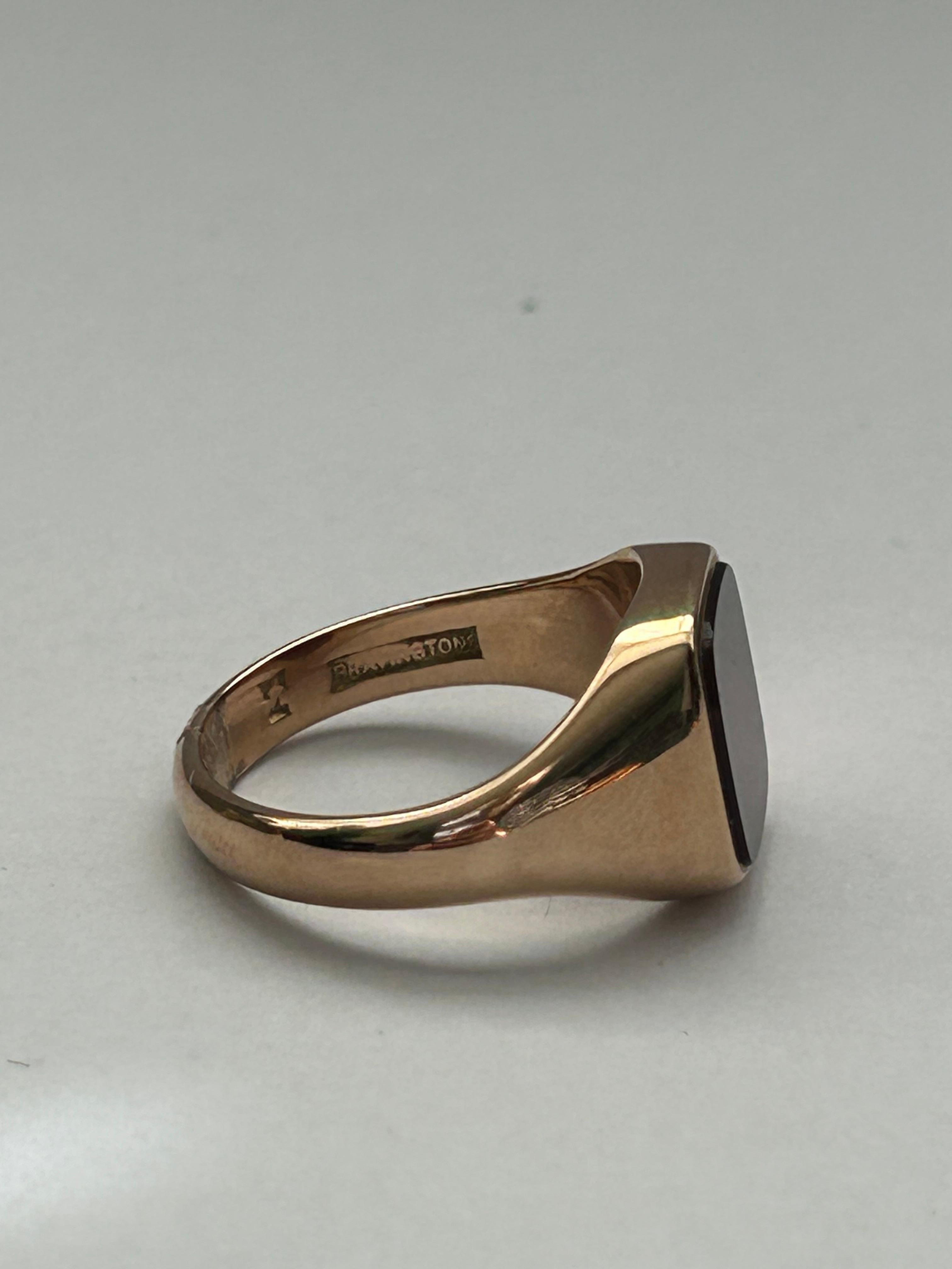 9ct Yellow Gold Cornelian Ring, Size US 9 1/2, H/M '64 In Excellent Condition For Sale In Canterbury, GB