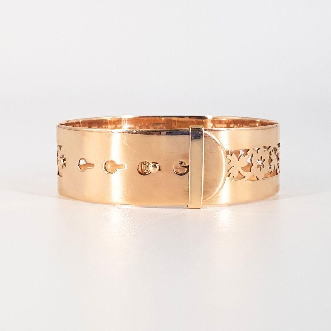 9ct Yellow Gold Cut Out Bangle For Sale 1