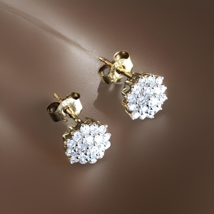 9ct Yellow Gold Diamond Earrings 0.50ct Flower Cluster Studs Half Carat 1/2ct For Sale 1