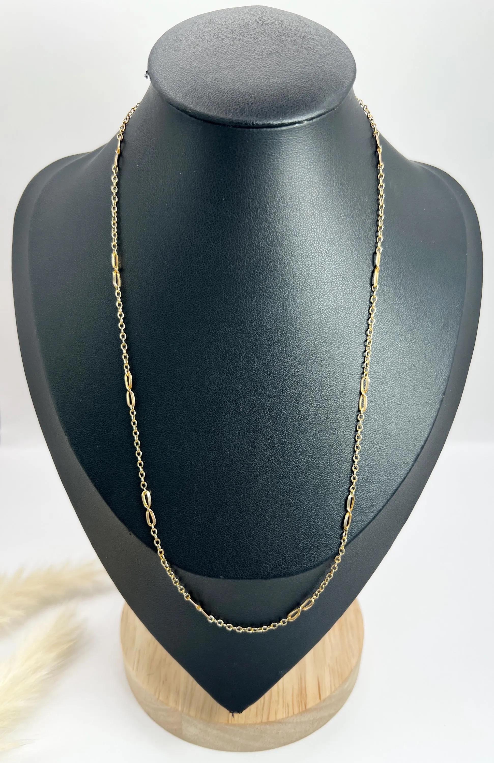 Chaîne en or jaune 9ct, Edwardienne, 18 1/4 pouces, à maillons en forme de huit et trace fantaisie en vente 4
