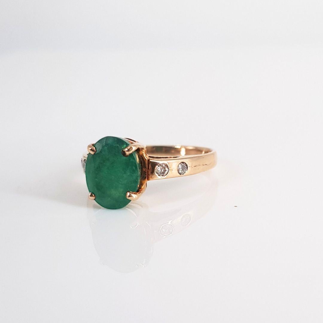 Women's 9ct Yellow Gold Emerald Ring For Sale