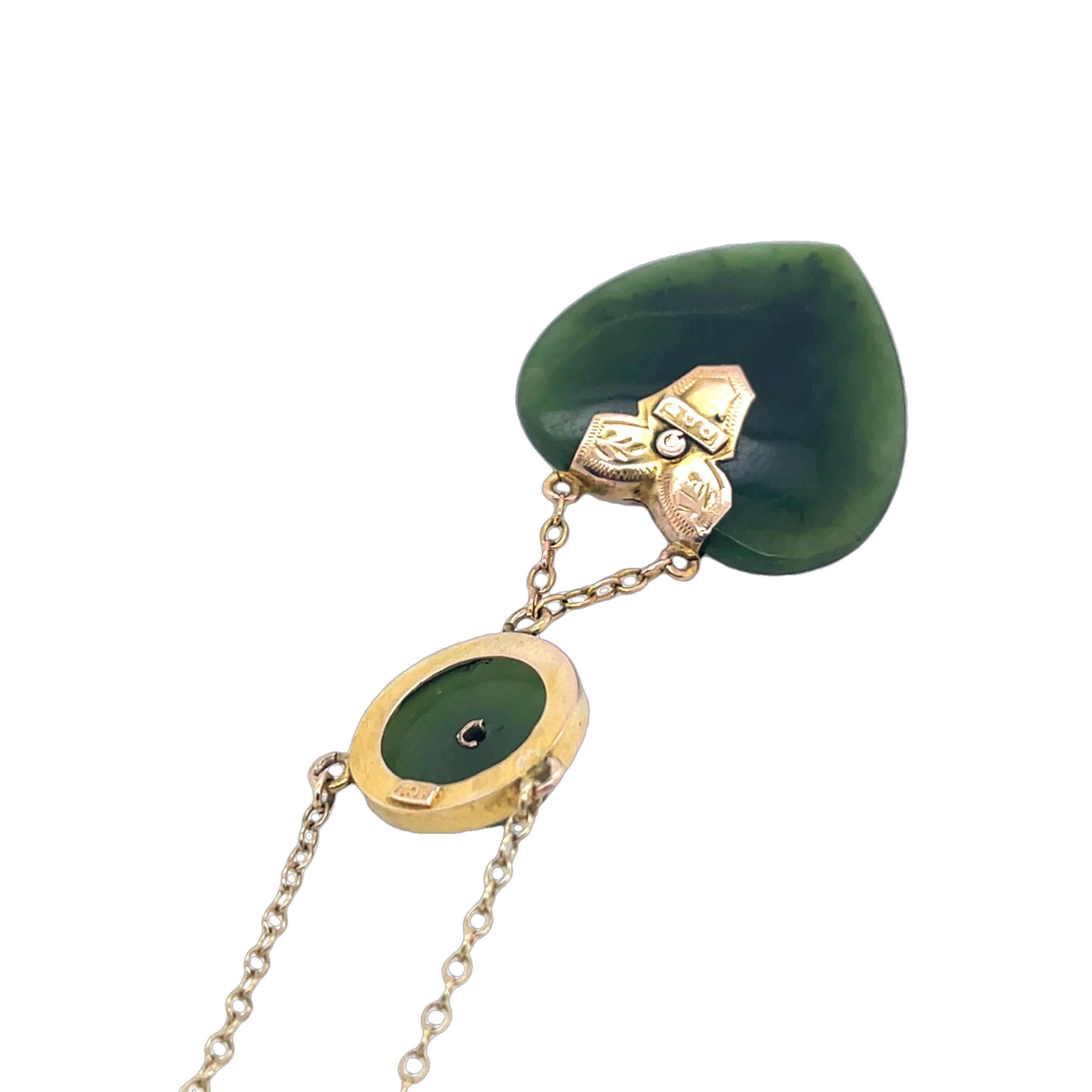Collana in oro giallo 9ct con giada e perle di mare In condizioni buone in vendita a London, GB
