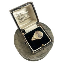 Anello con sigillo a forma di stella e mezzaluna in oro giallo 9ct di Londra con marchio 1971