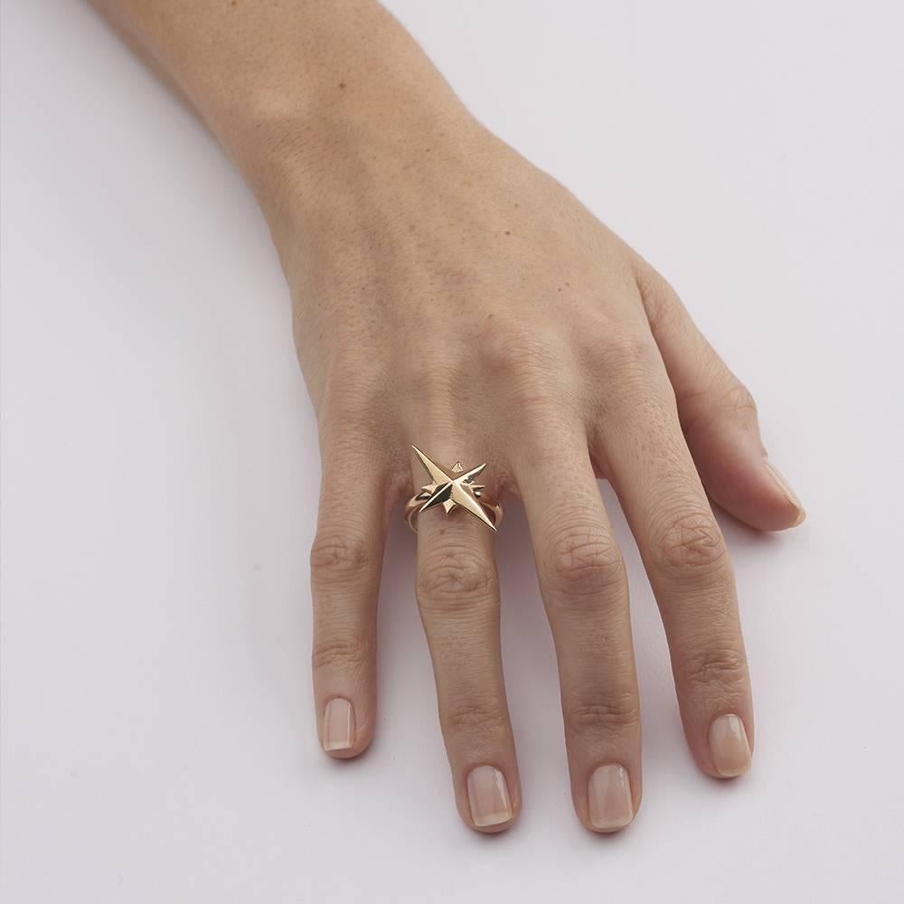Contemporary 9ct Yellow Gold Star Ring For Sale