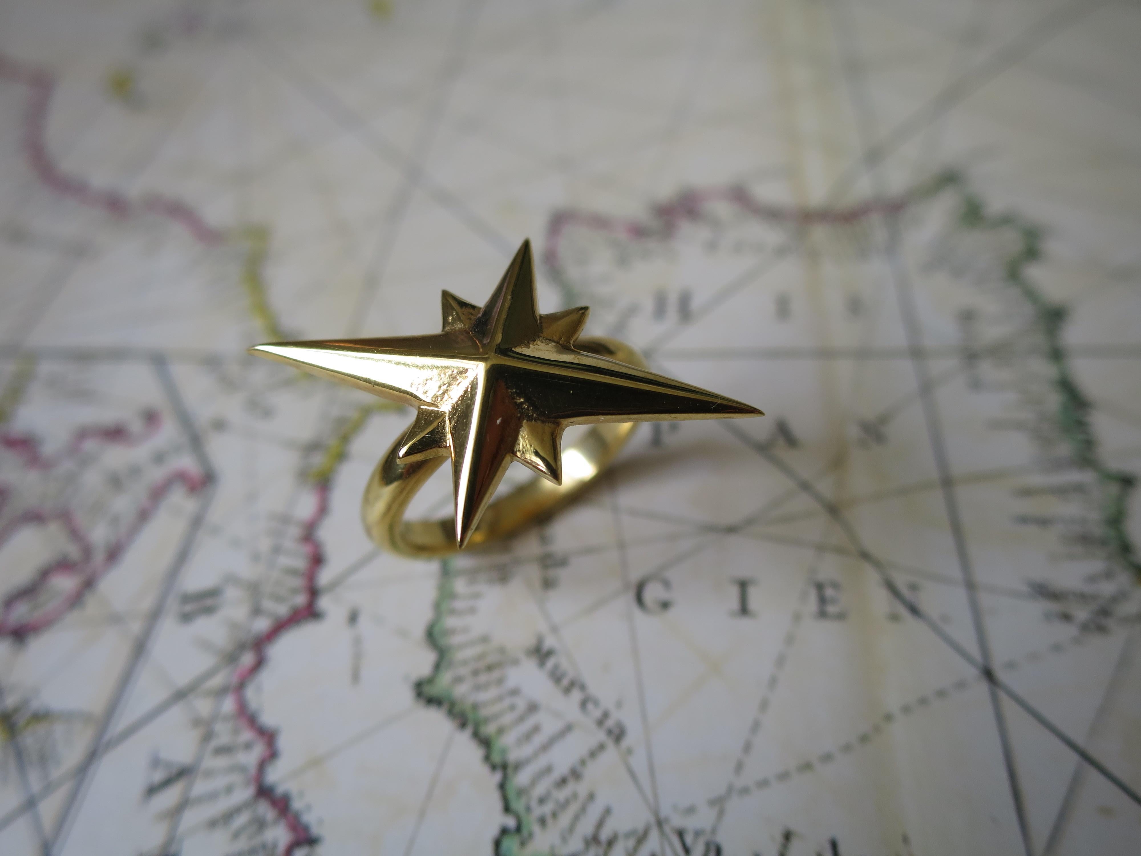 9ct Yellow Gold Star Ring For Sale 1