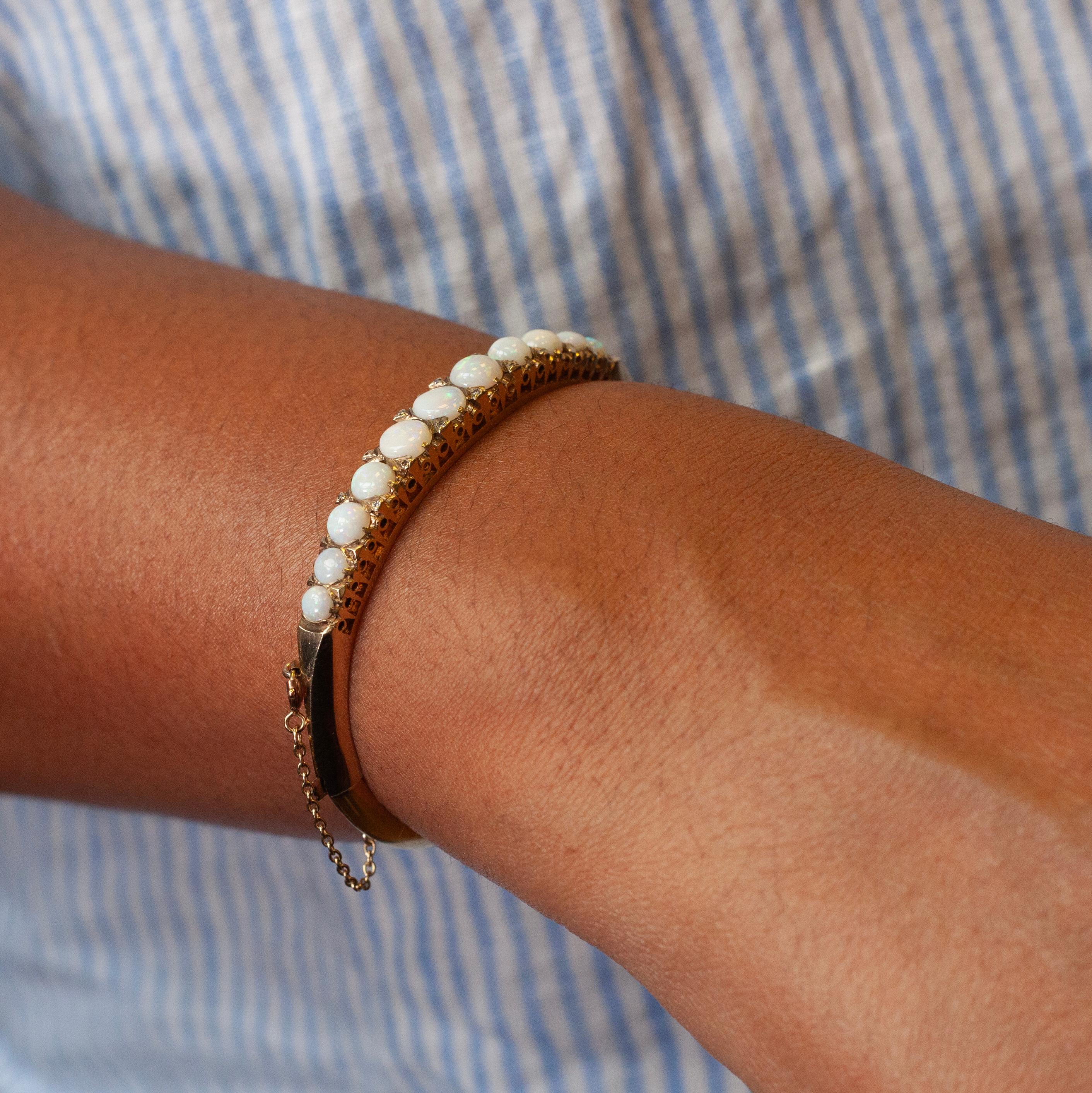 9ct Yellow Gold Opal and Diamond Bangle In Excellent Condition For Sale In London, GB