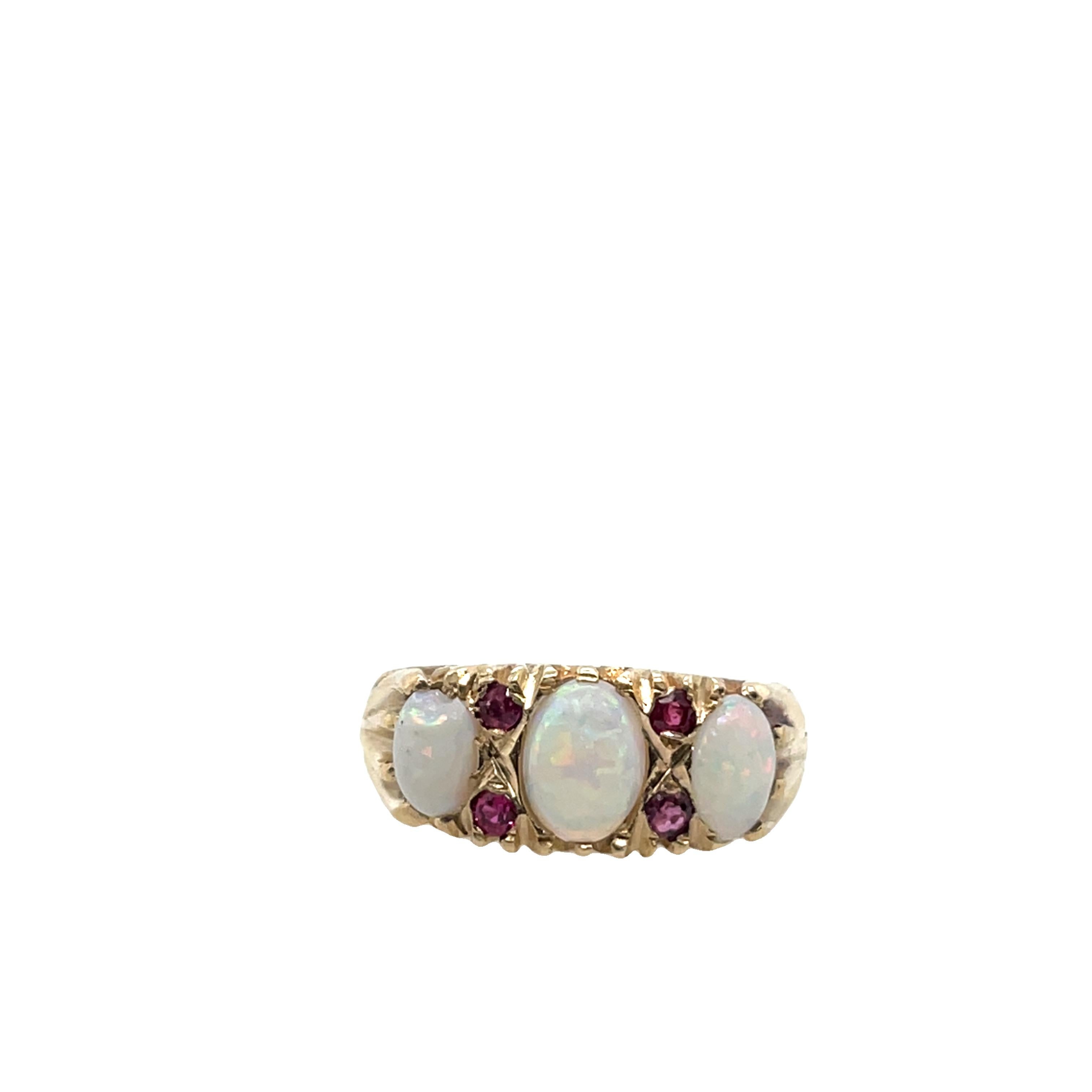 9ct Yellow Gold Opal & Ruby Ring In Excellent Condition For Sale In London, GB
