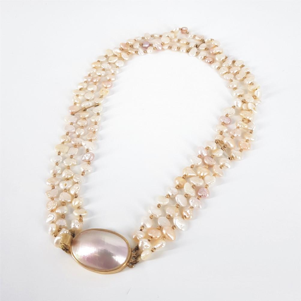 9 Karat Gelbgold Oval Mabe Perlenkette (Moderne) im Angebot