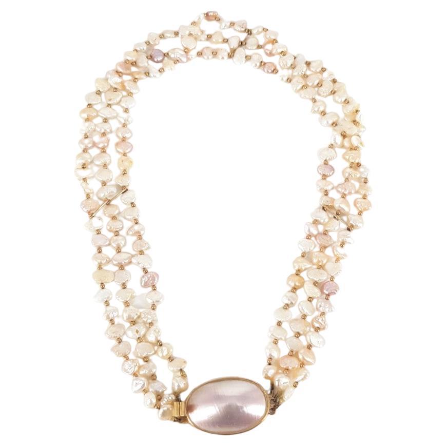 9ct Yellow Gold Oval Mabe Pearl Necklace For Sale