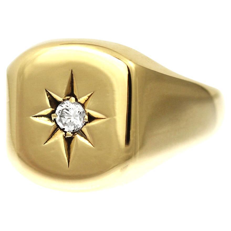 9ct yellow gold signet ring with star and diamond size V1/2 For Sale