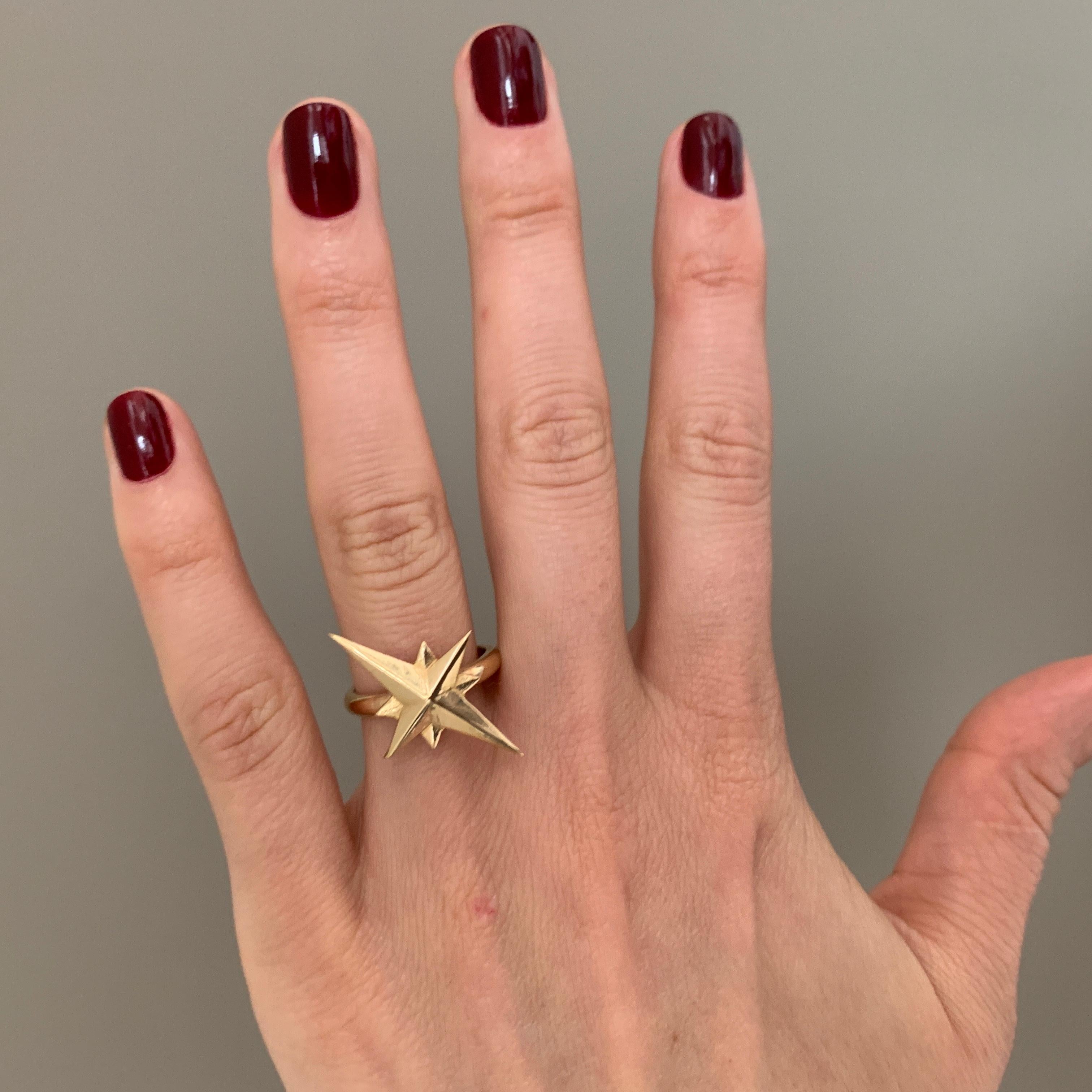 9ct Yellow Gold Star Ring For Sale 3