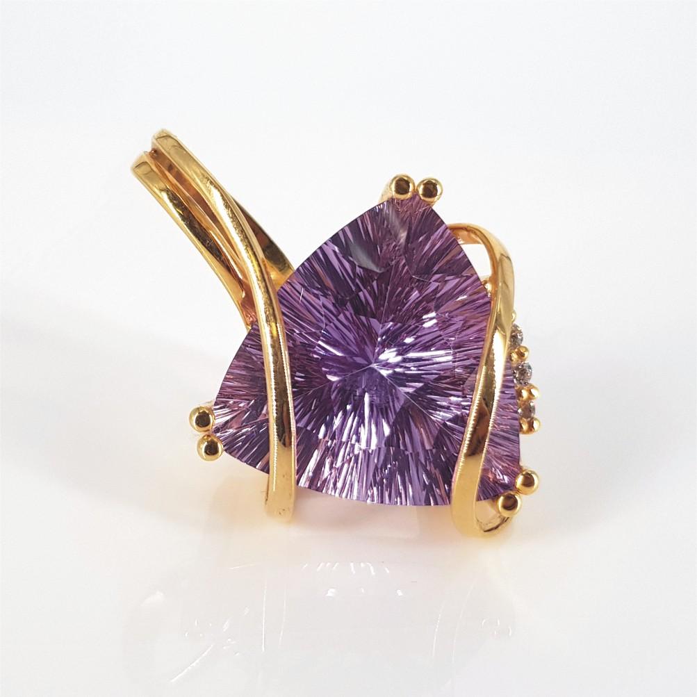 9ct Yellow Gold Trillion Cut Amethyst & Diamond Ring, Studs, Pendant & Bracelet 11